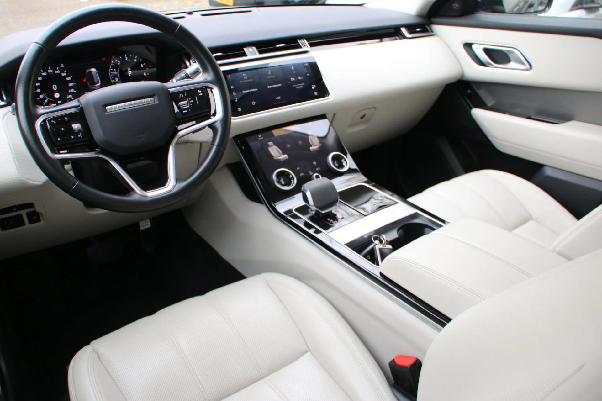 Hoofdafbeelding Land Rover Range Rover Velar