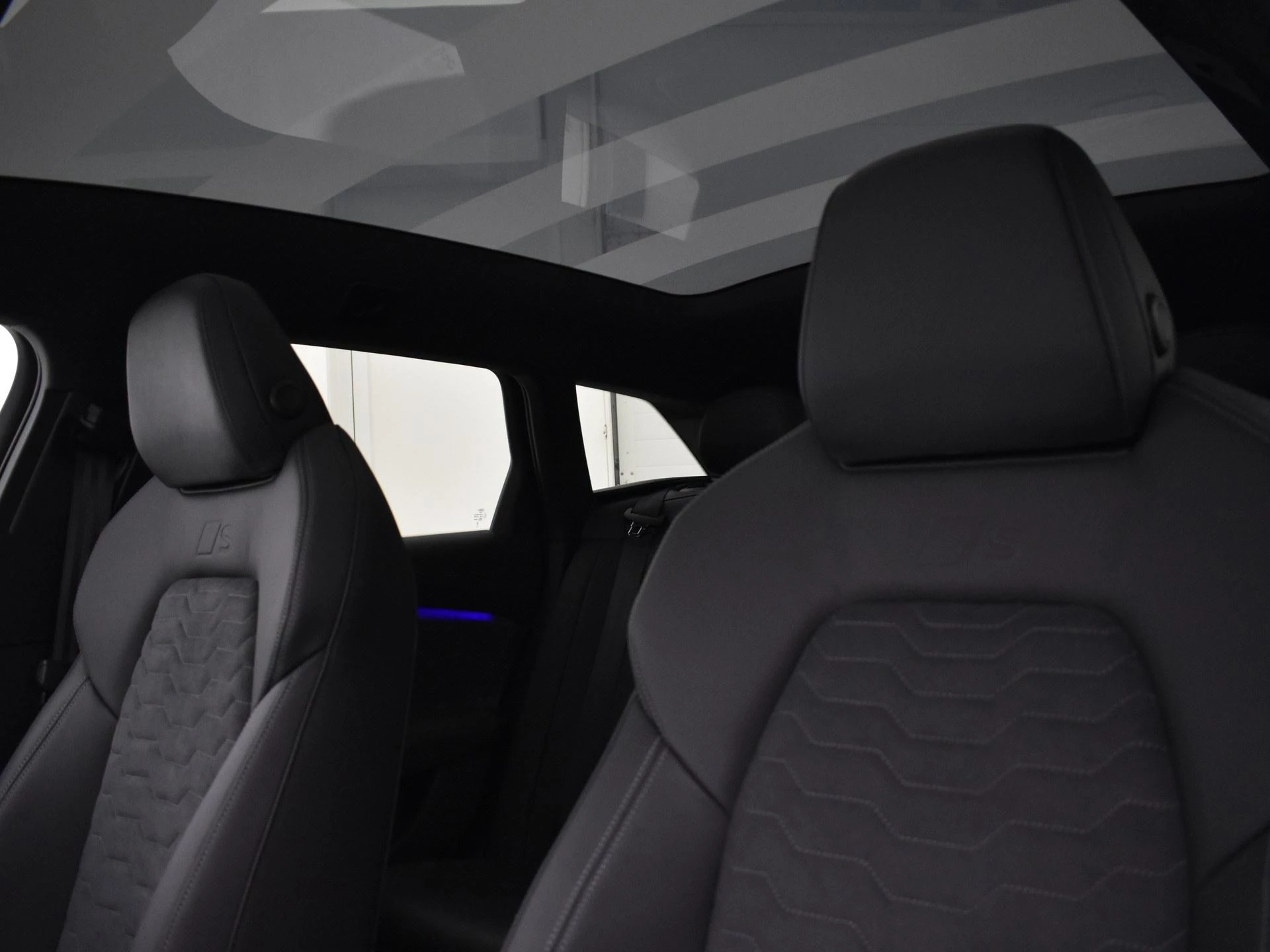 Hoofdafbeelding Audi A6 Avant e-tron