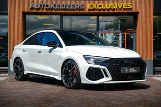 Hoofdafbeelding Audi RS3 Audi A3 Limousine 2.5 TFSI RS 3 quattro Panoramadak B&O HUD ACC Hulk Edition