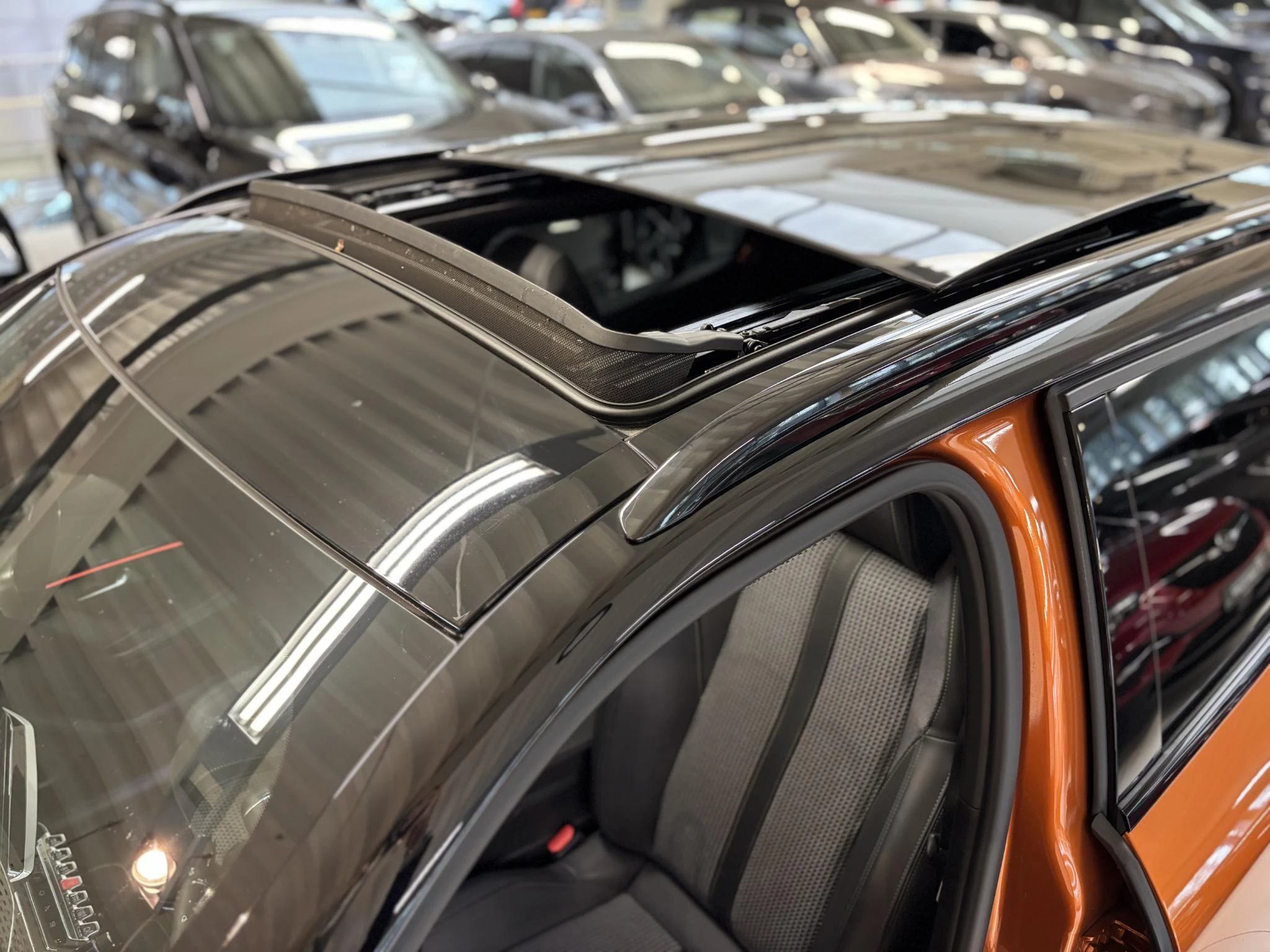 Hoofdafbeelding Peugeot e-2008