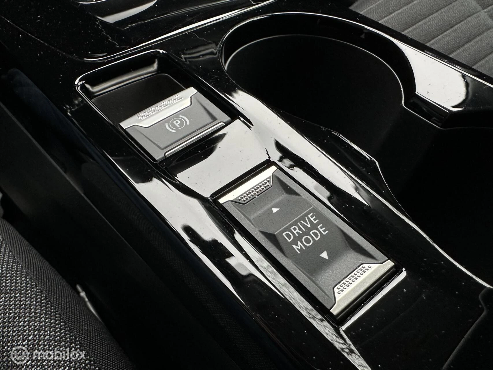 Hoofdafbeelding Peugeot e-208