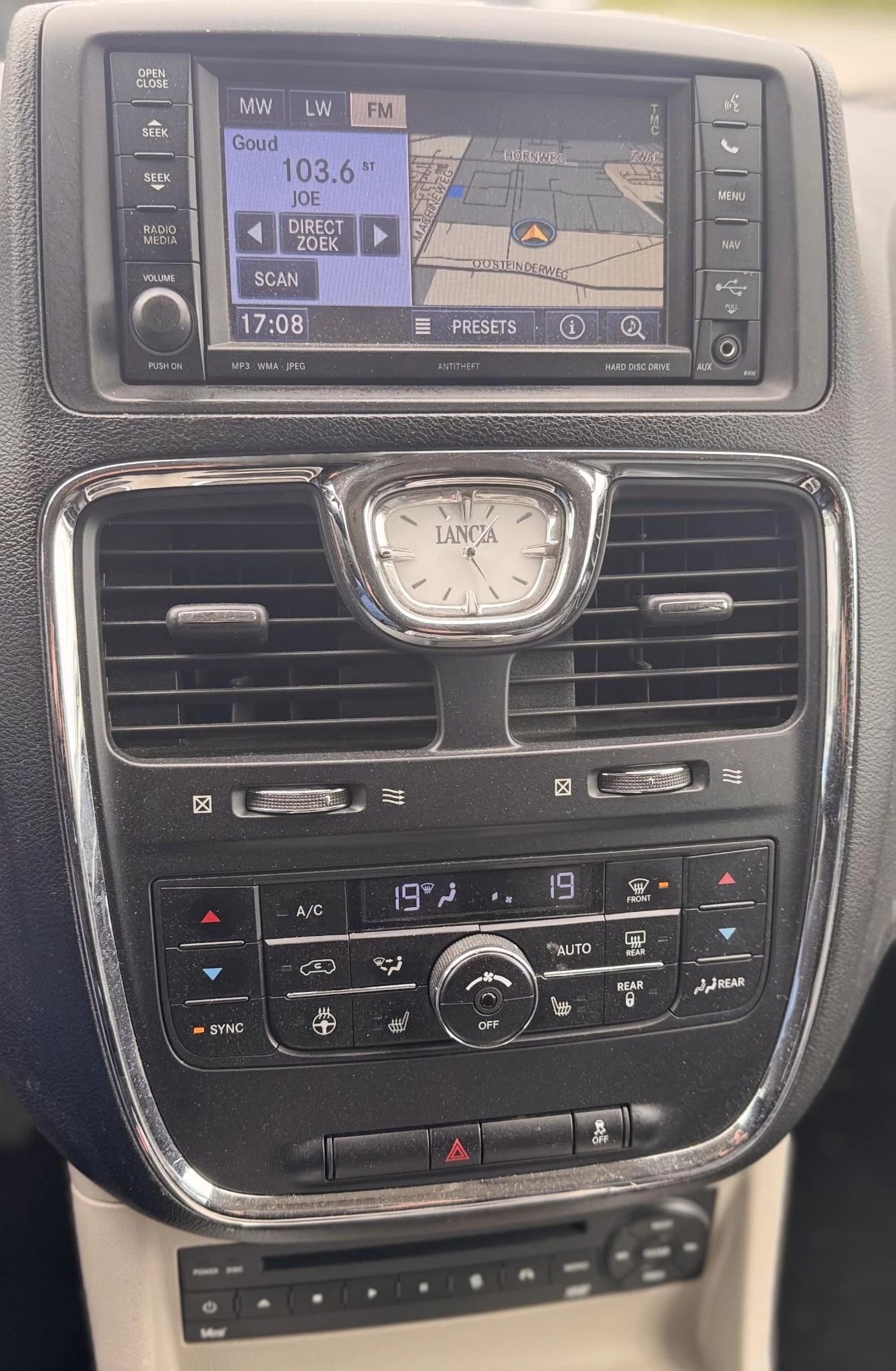 Hoofdafbeelding Lancia Voyager