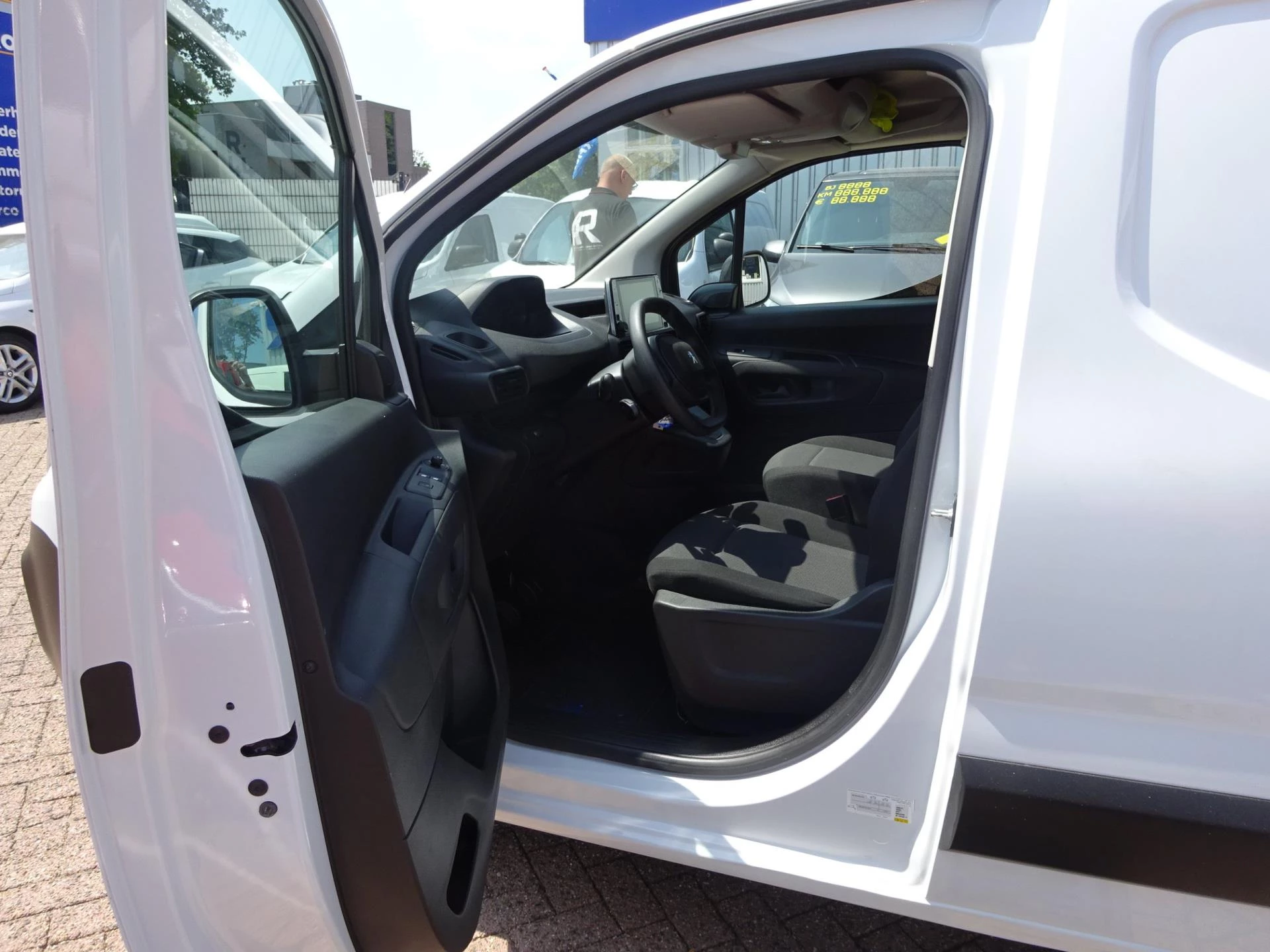 Hoofdafbeelding Peugeot Partner