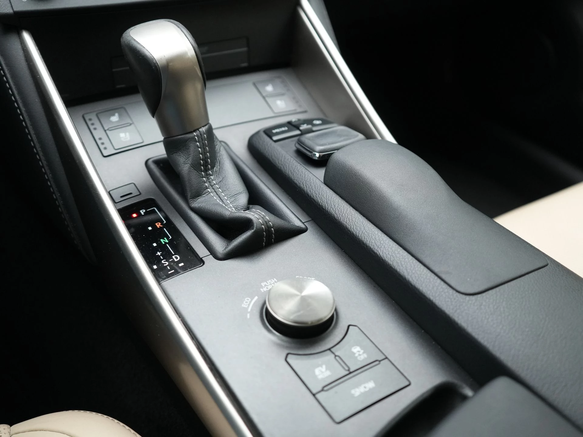 Hoofdafbeelding Lexus IS