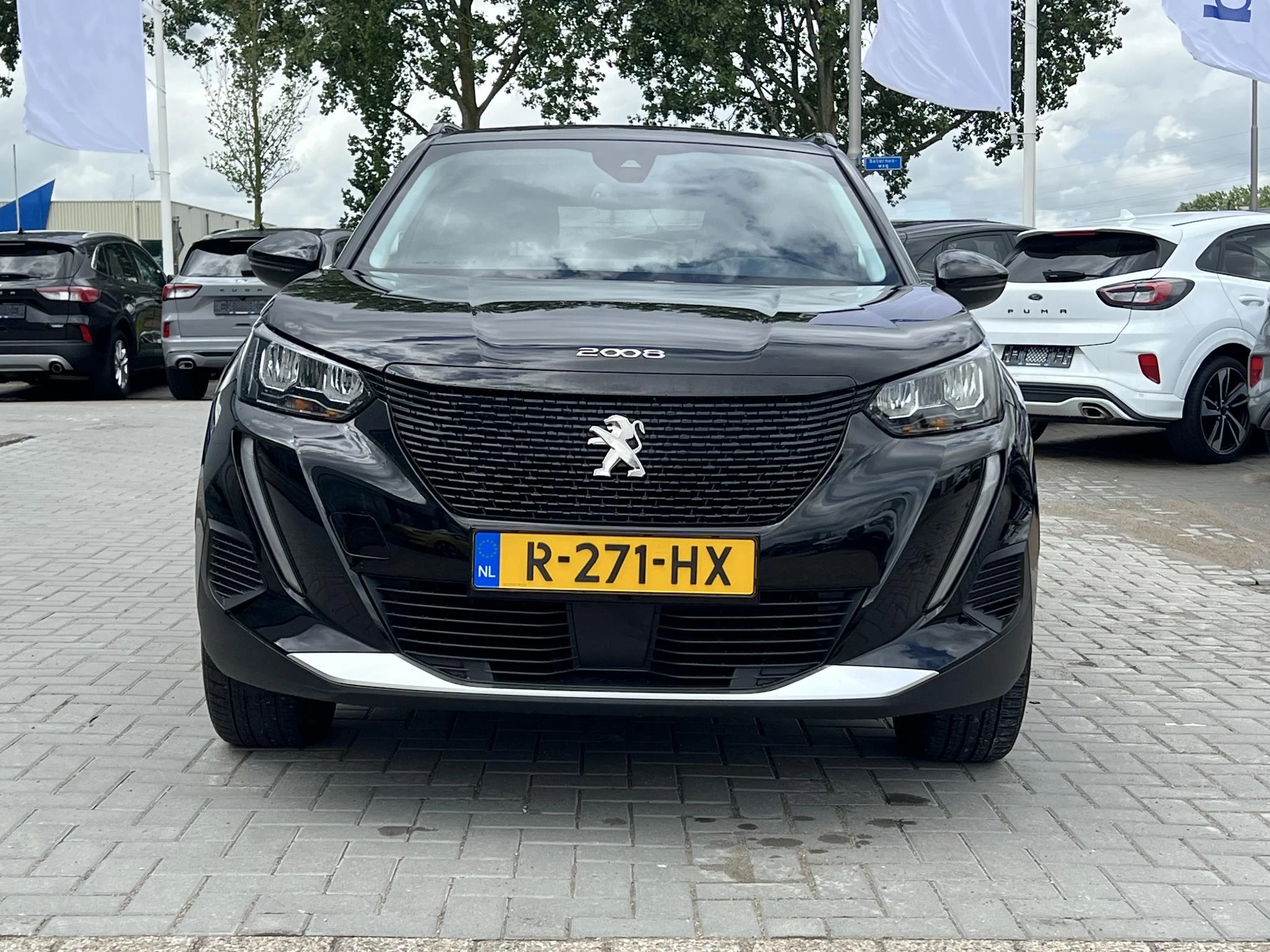 Hoofdafbeelding Peugeot e-2008