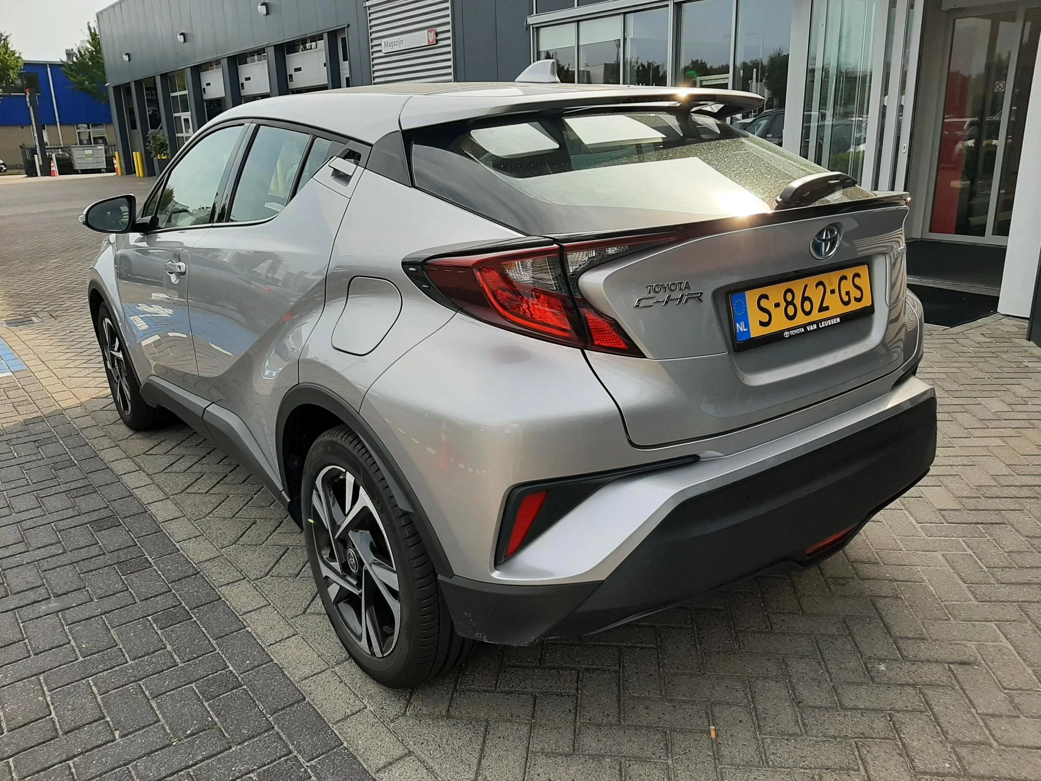 Hoofdafbeelding Toyota C-HR