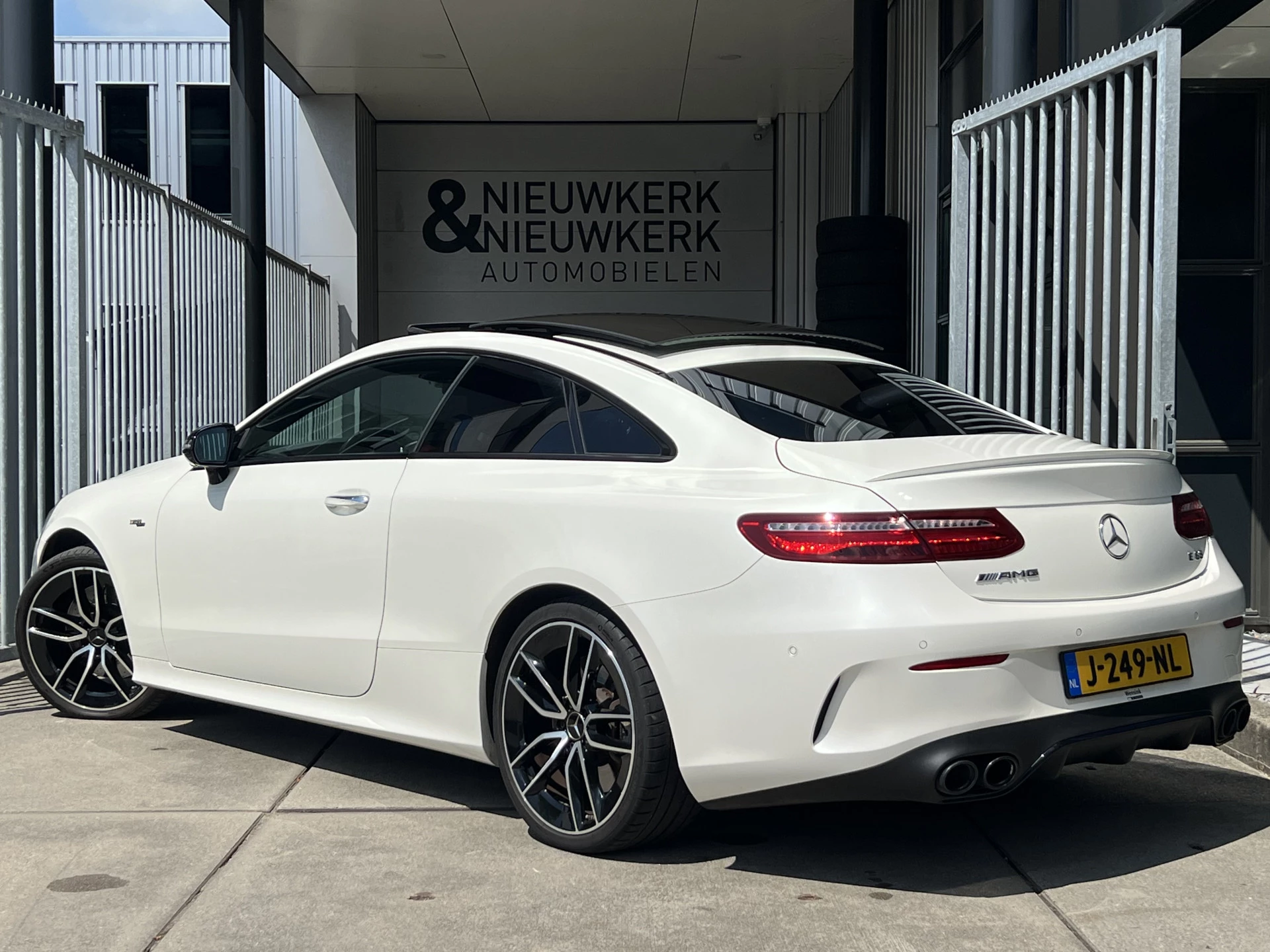 Hoofdafbeelding Mercedes-Benz E-Klasse