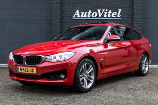 BMW 3 Serie 335i xDrive 306PK GT High Executive | Panodak | Sportleder | Harman Kardon | Head-Up