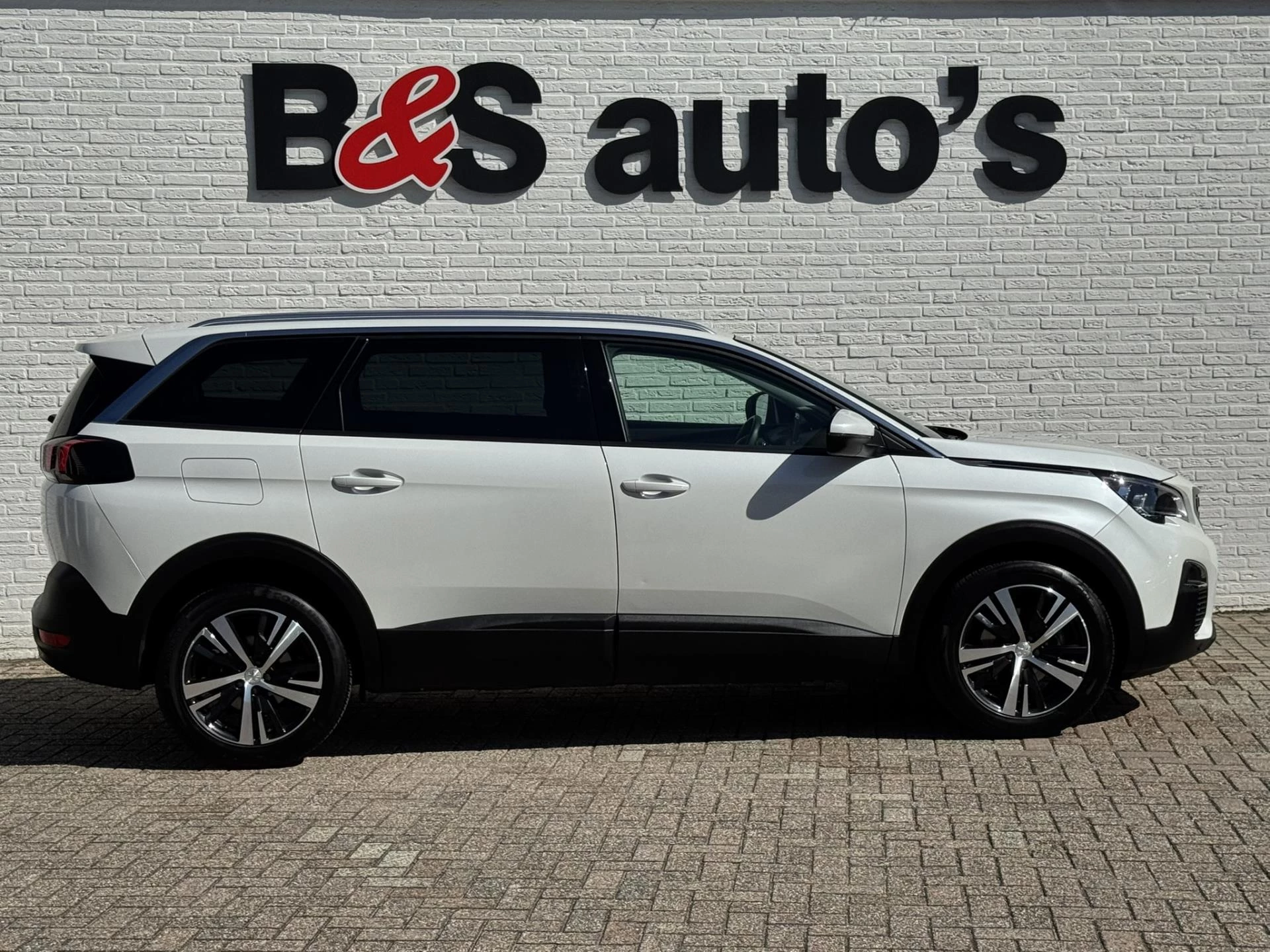 Hoofdafbeelding Peugeot 5008