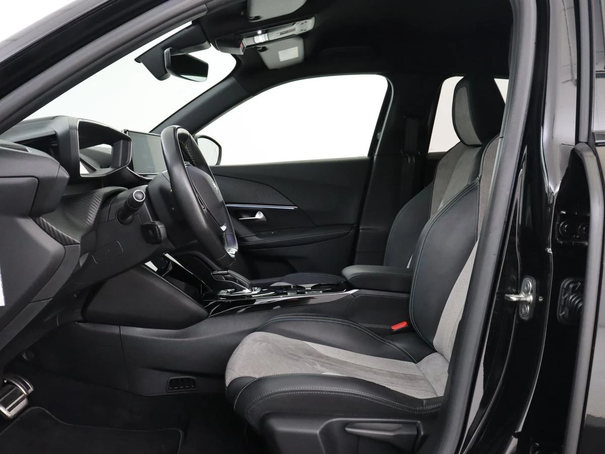 Hoofdafbeelding Peugeot e-2008