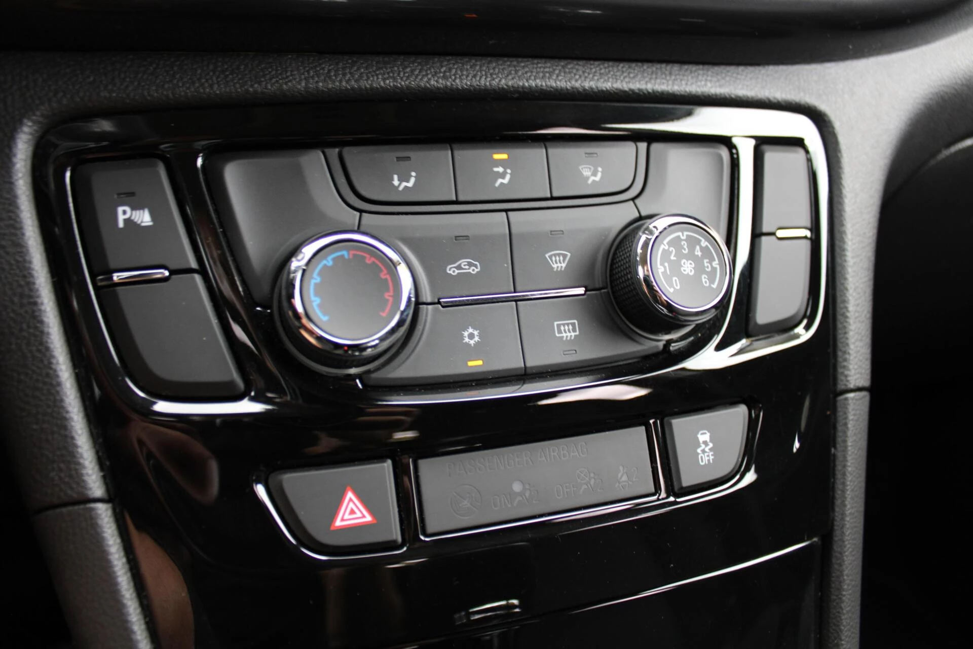 Hoofdafbeelding Opel Mokka X