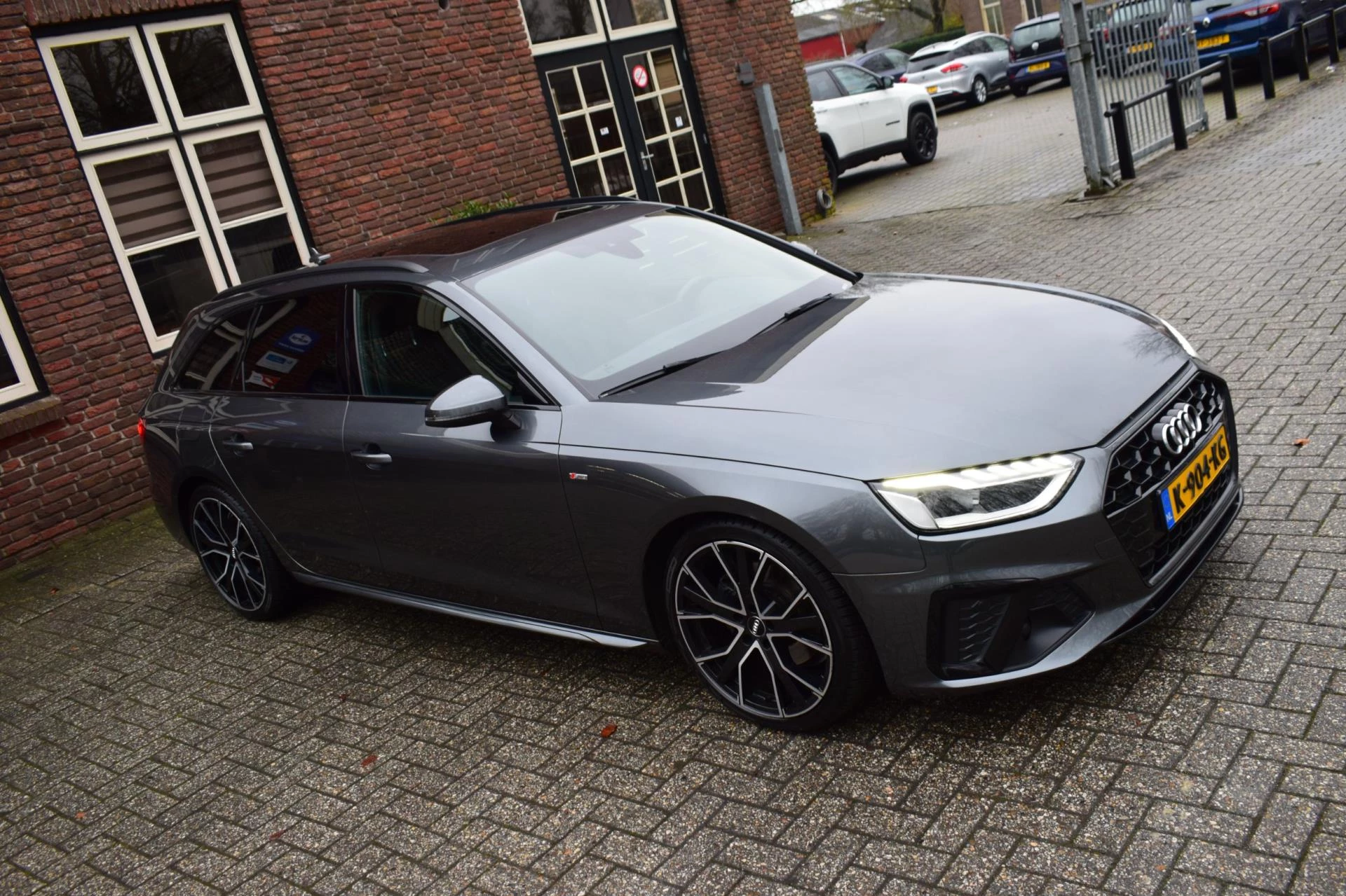 Hoofdafbeelding Audi A4
