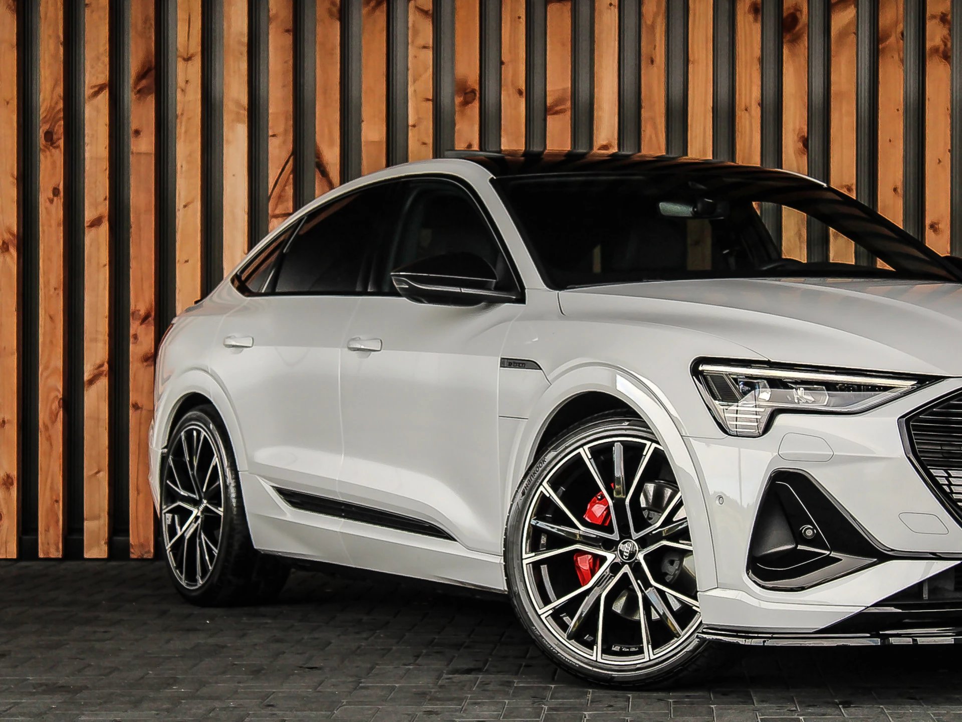 Hoofdafbeelding Audi e-tron