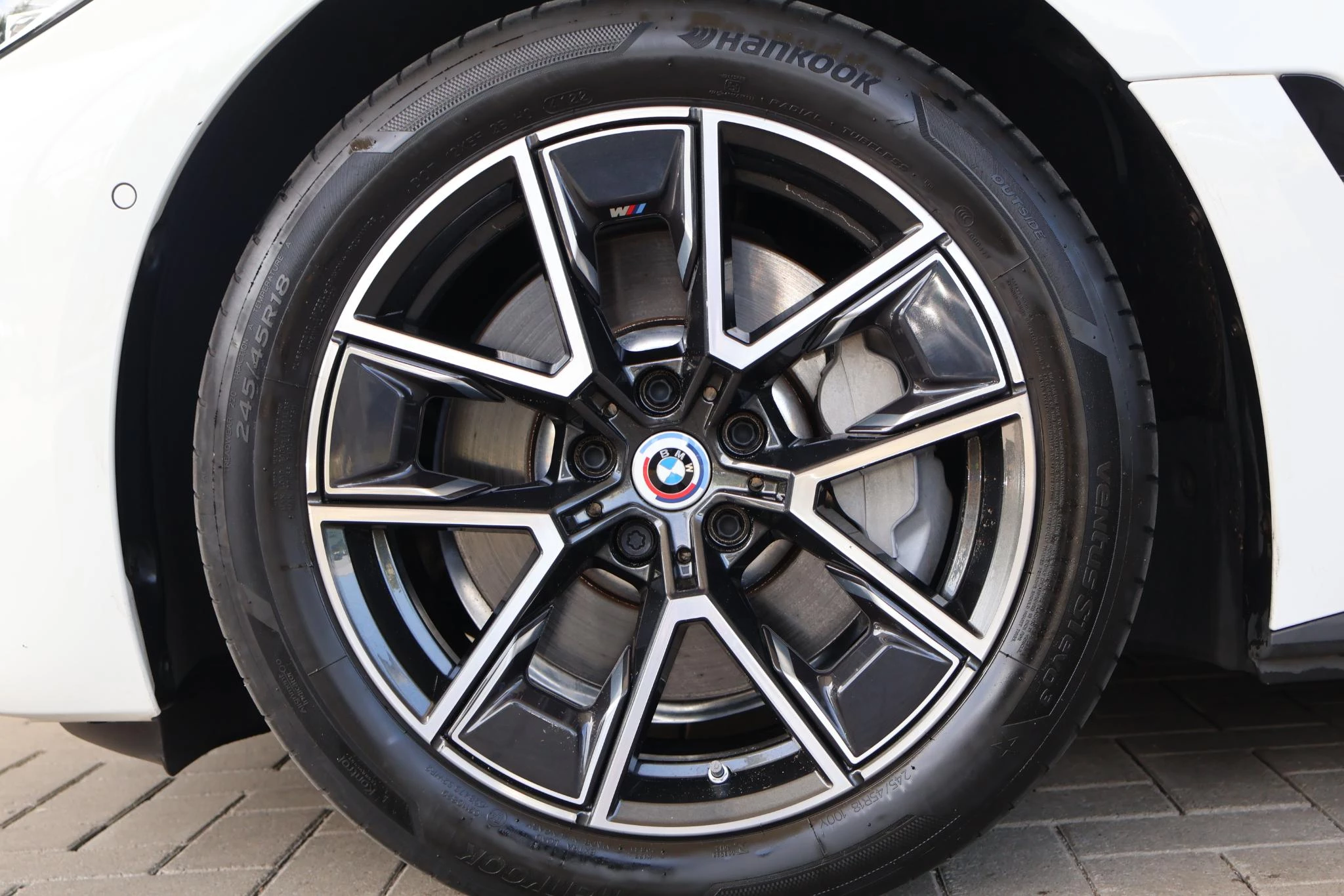 Hoofdafbeelding BMW i4