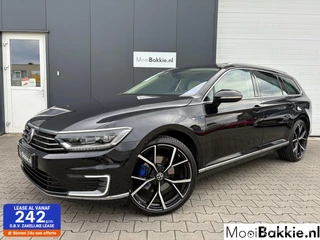 Volkswagen Passat Var. 1.4 TSI GTE Trekhaak / Pano / 20" LM