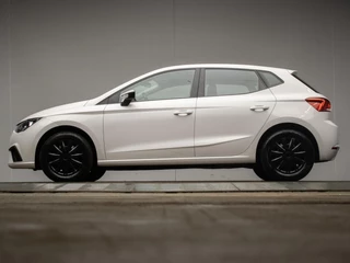 Seat Ibiza 1.0 TSI Style Sport (APPLE CARPLAY,NAVI,LED,CAMERA,PDC,GETINT,SPORTSTOELEN,CLIMATE,NETTESTAAT)