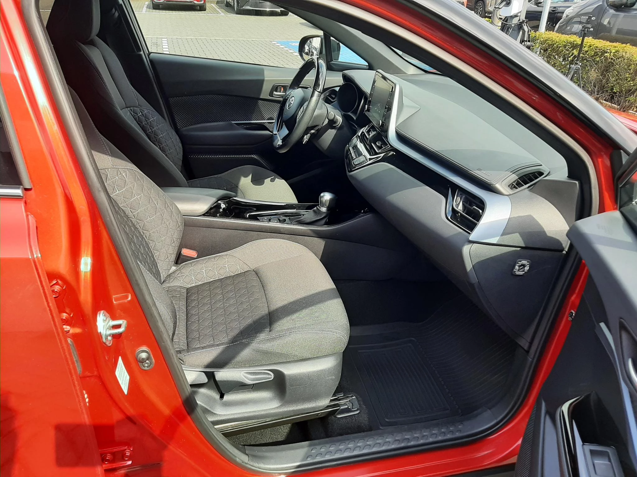 Hoofdafbeelding Toyota C-HR