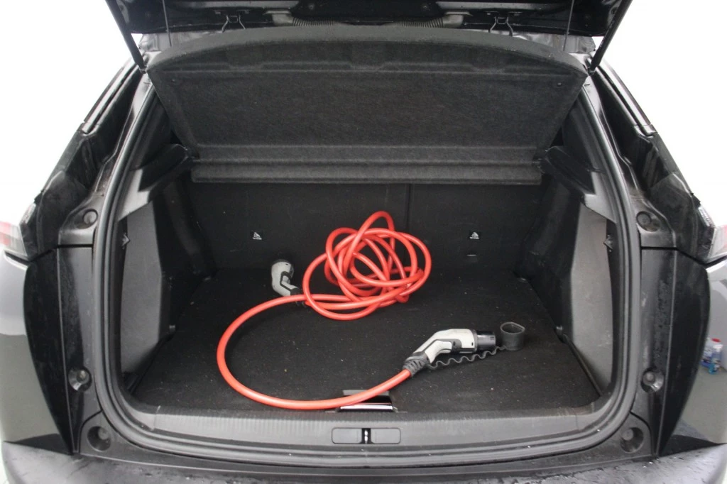 Hoofdafbeelding Peugeot e-2008