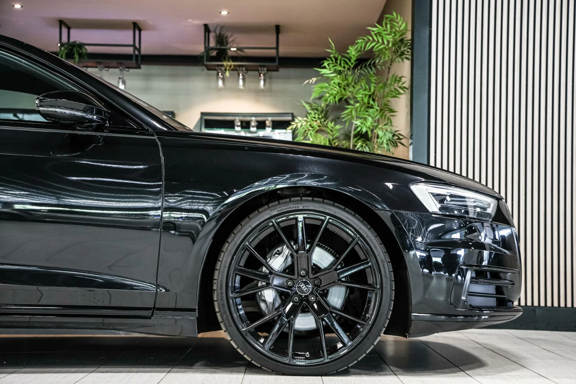 Hoofdafbeelding Audi A8
