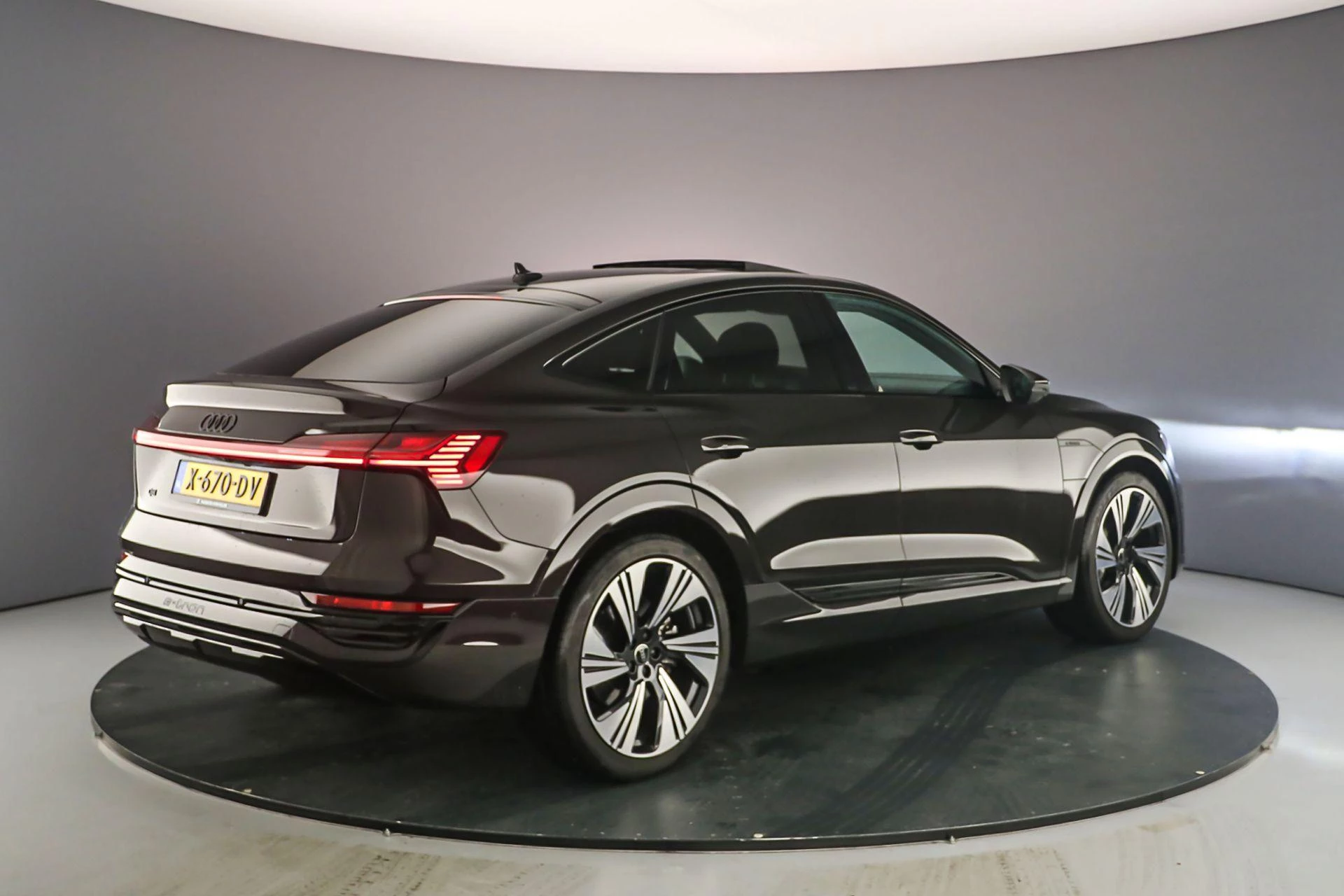 Hoofdafbeelding Audi Q8 e-tron