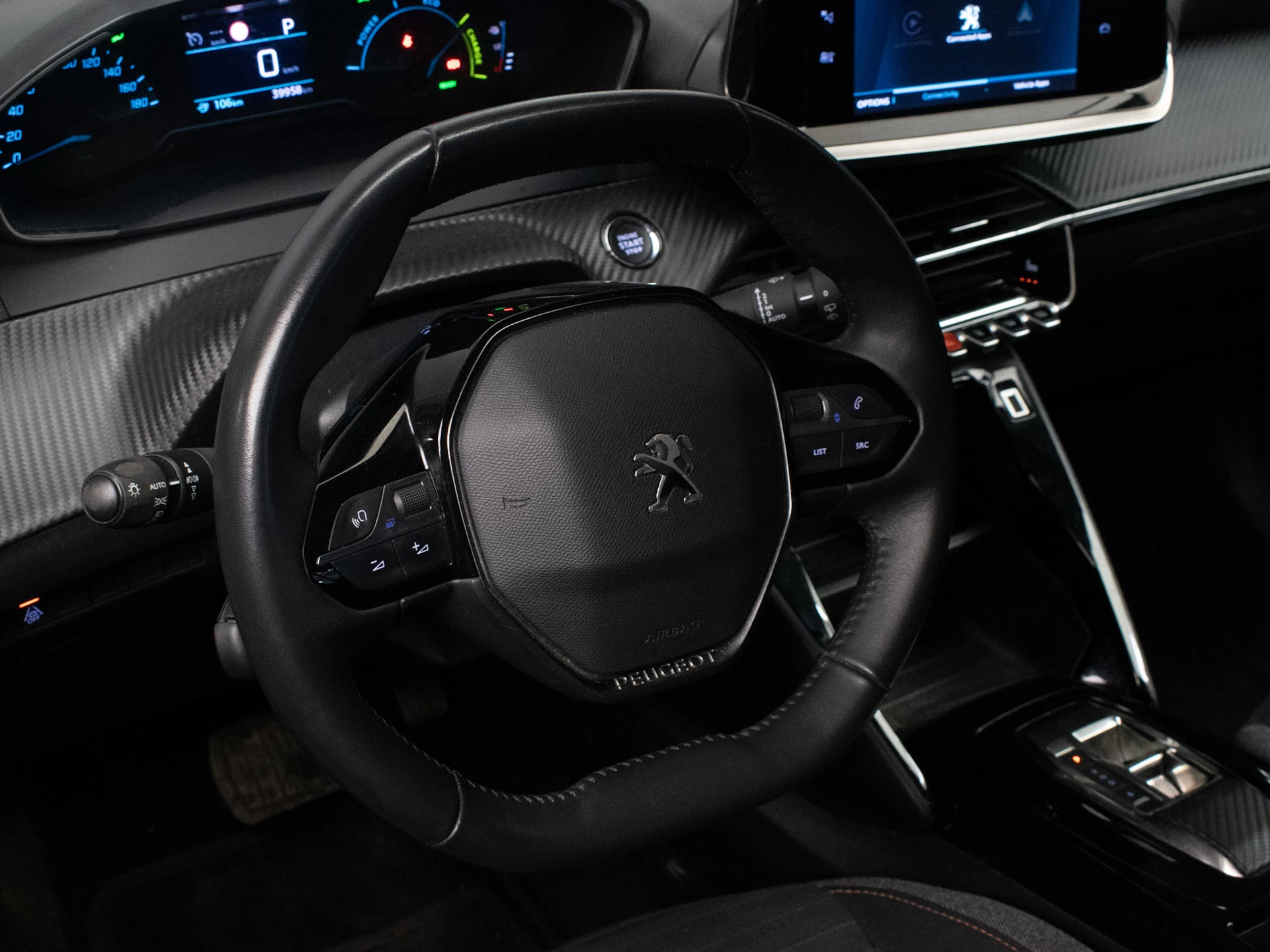 Hoofdafbeelding Peugeot e-2008