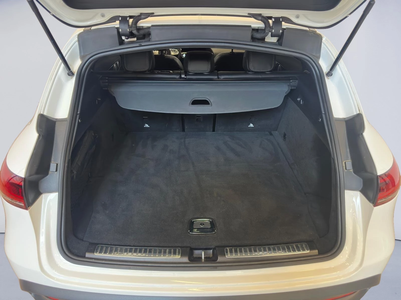 Hoofdafbeelding Mercedes-Benz EQC