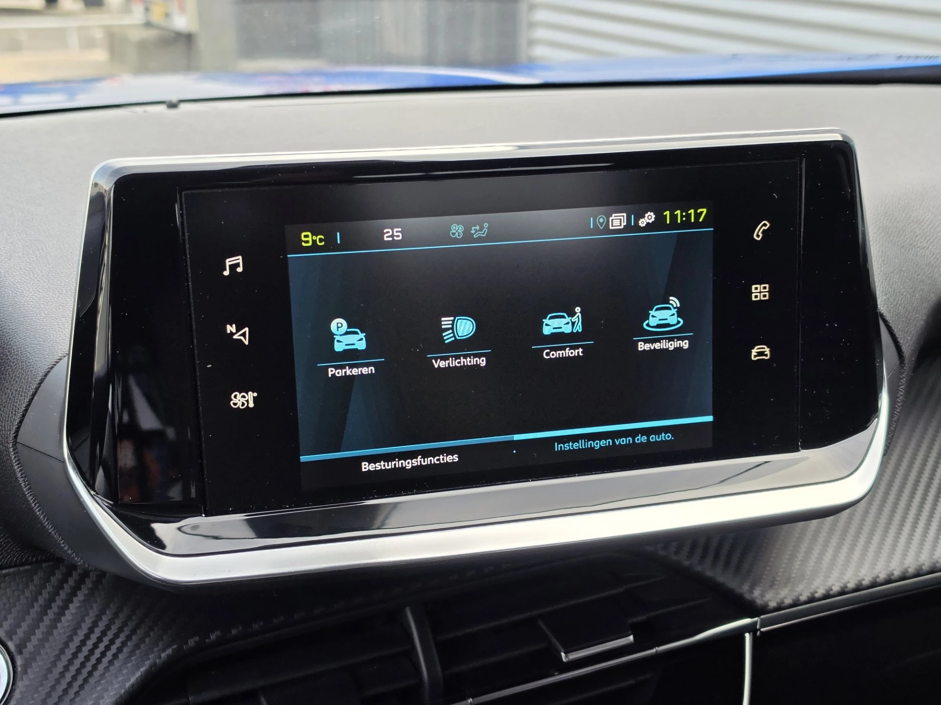 Hoofdafbeelding Peugeot e-2008