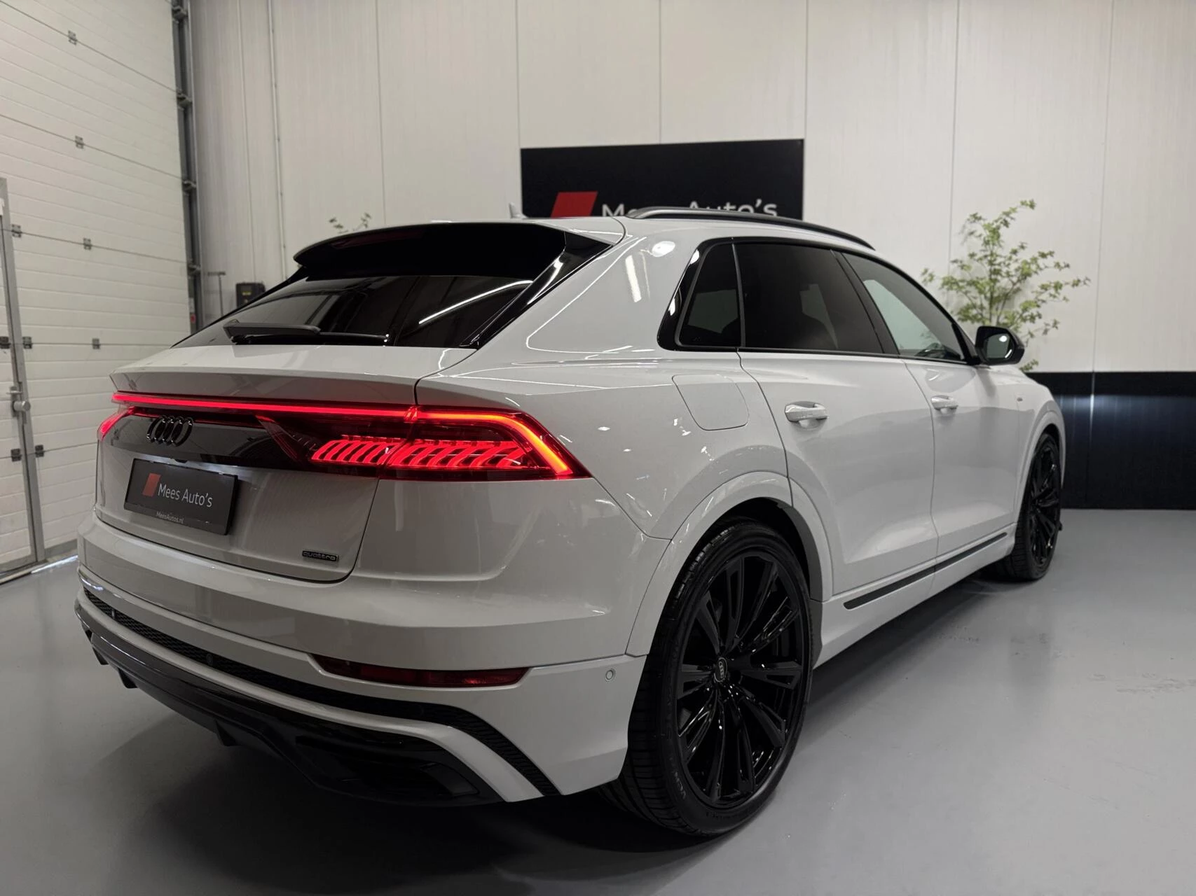 Hoofdafbeelding Audi Q8