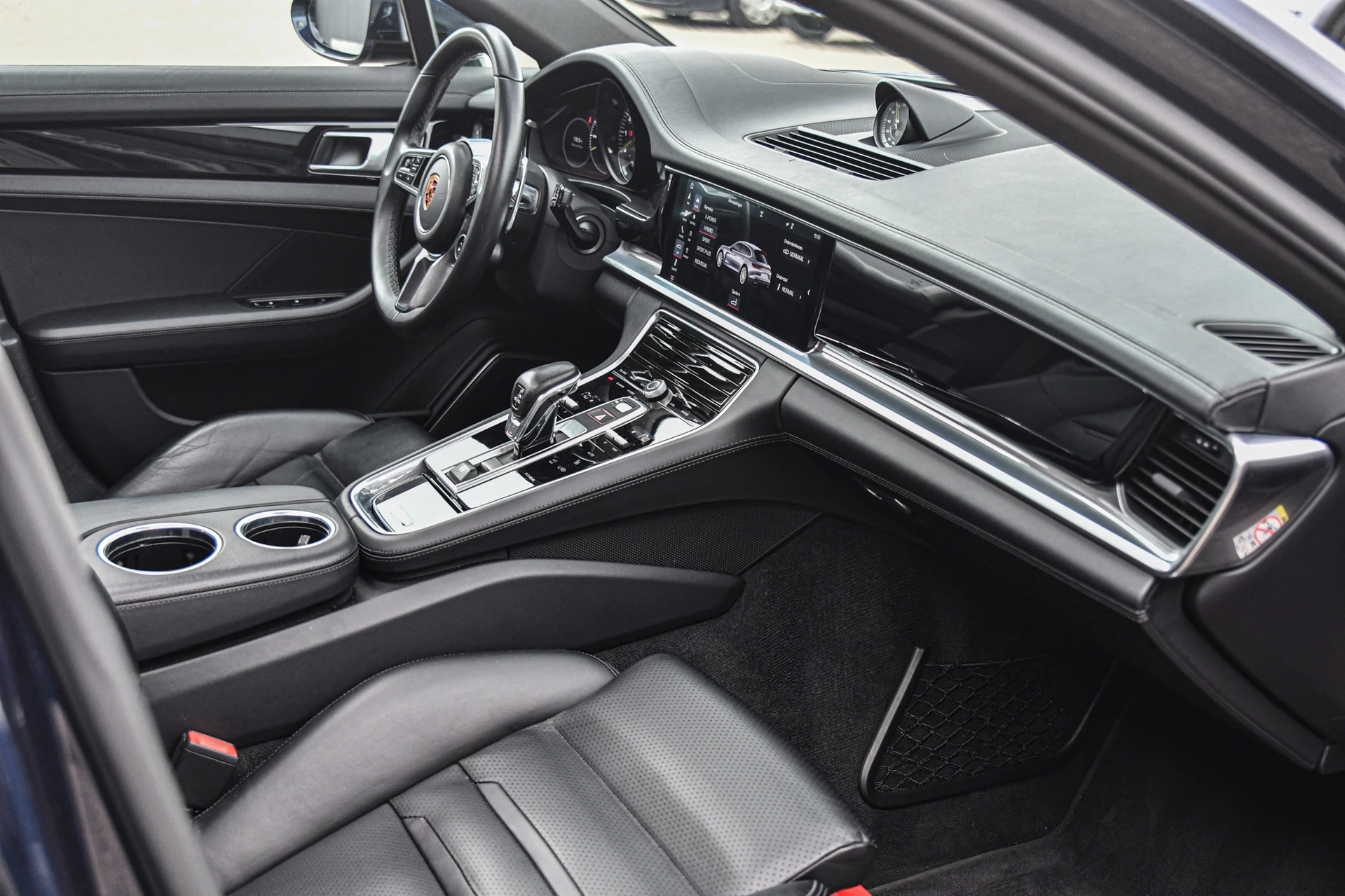 Hoofdafbeelding Porsche Panamera