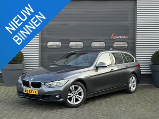 BMW 3-serie Touring 320i Centennial High Executive | Navigatie | Trekhaak | Elektrische Echterklep | Climate Control | Parkeersensoren |