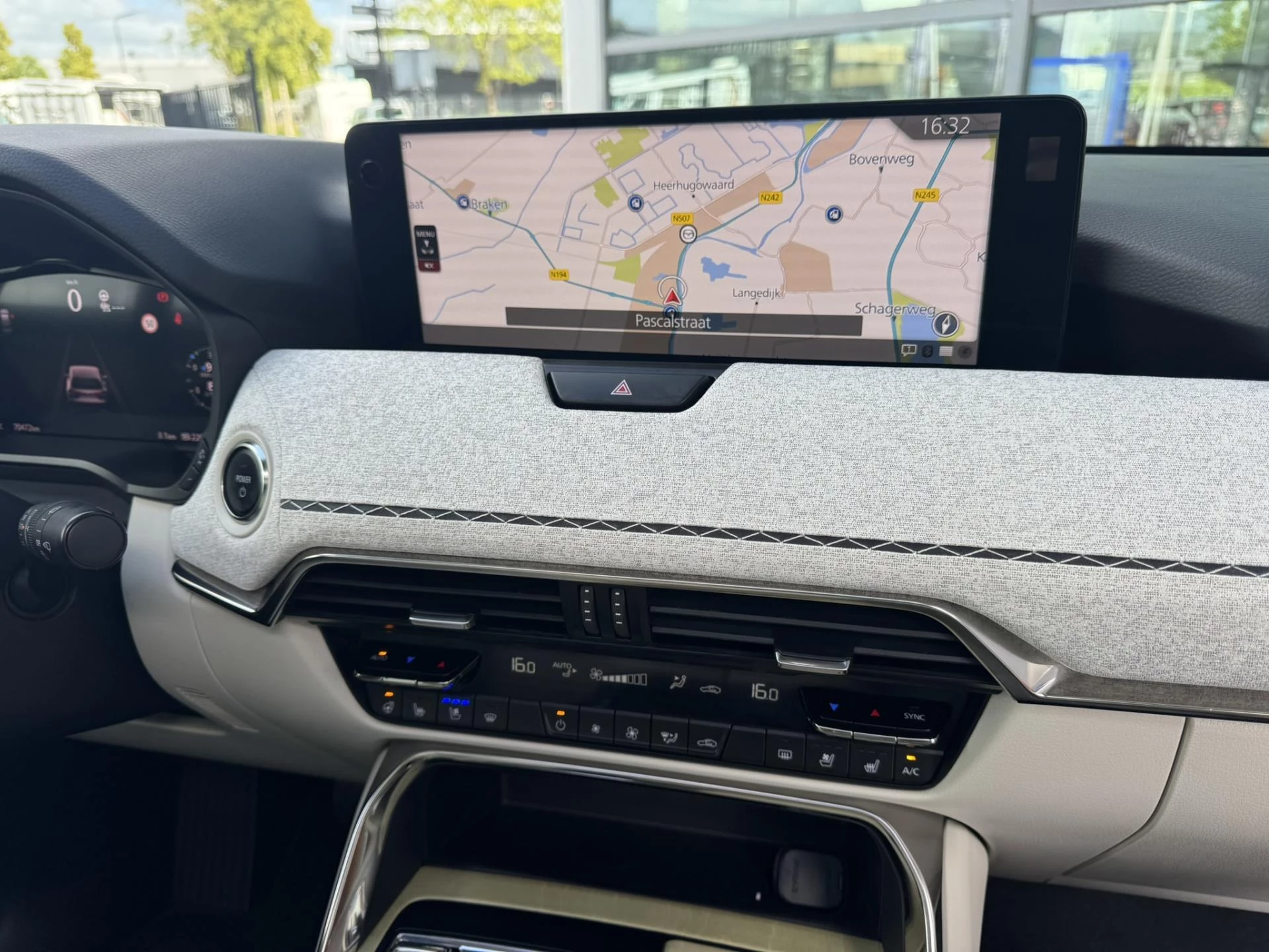 Hoofdafbeelding Mazda CX-60
