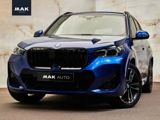 BMW X1 xDrive30e M Sport, 19", pano, H/K, HUD, tr.haak, memory, LED-kopl., shadow line, privacy