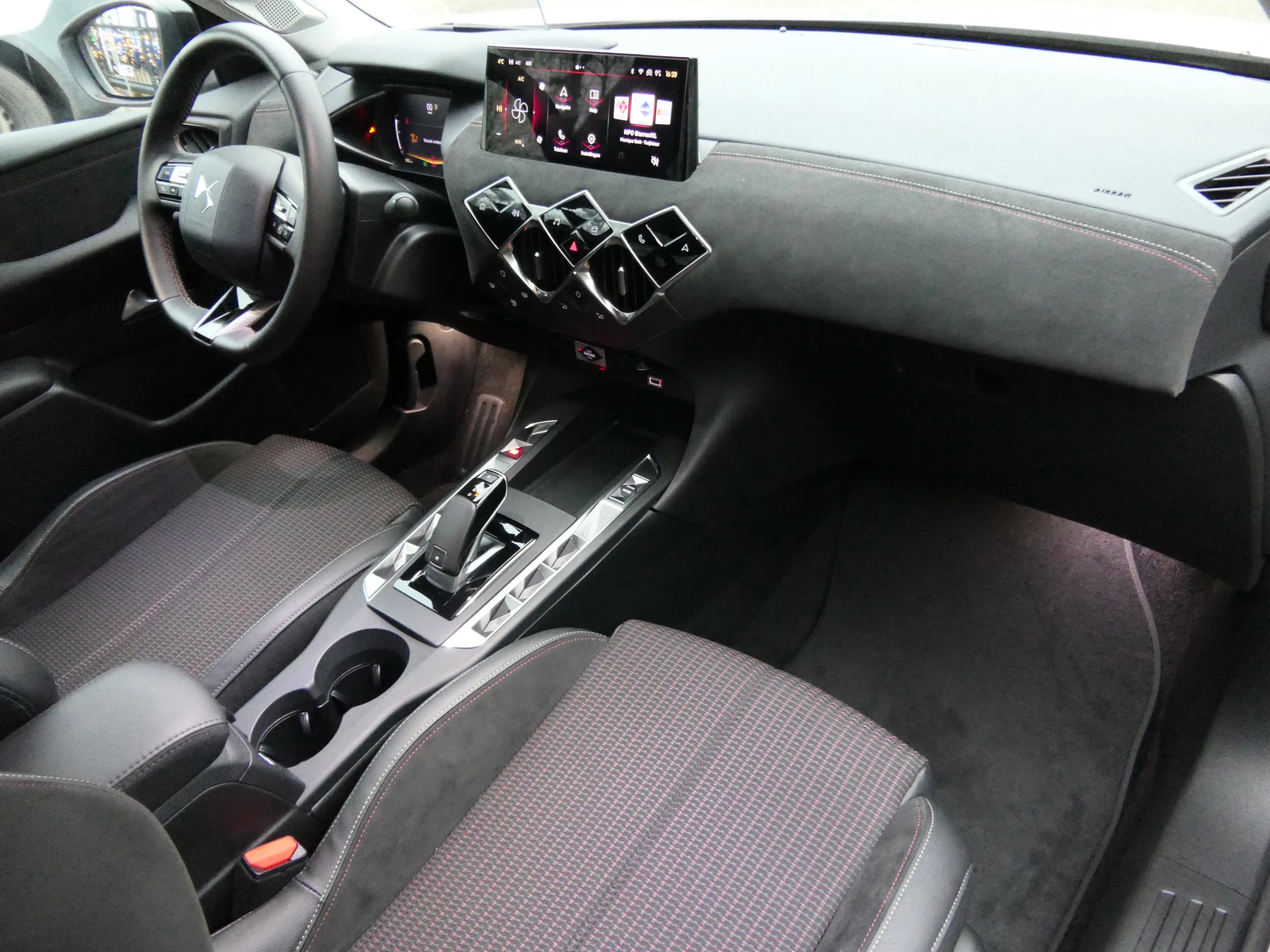 Hoofdafbeelding DS DS 3