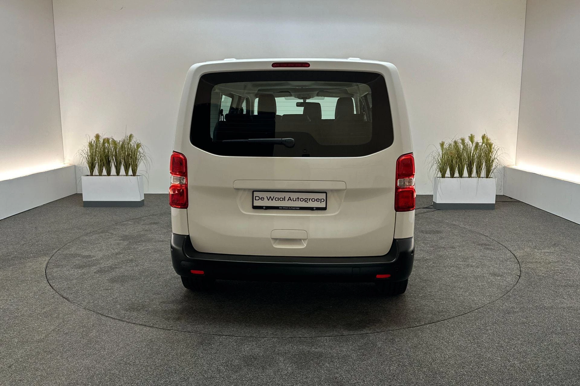 Hoofdafbeelding Peugeot Traveller