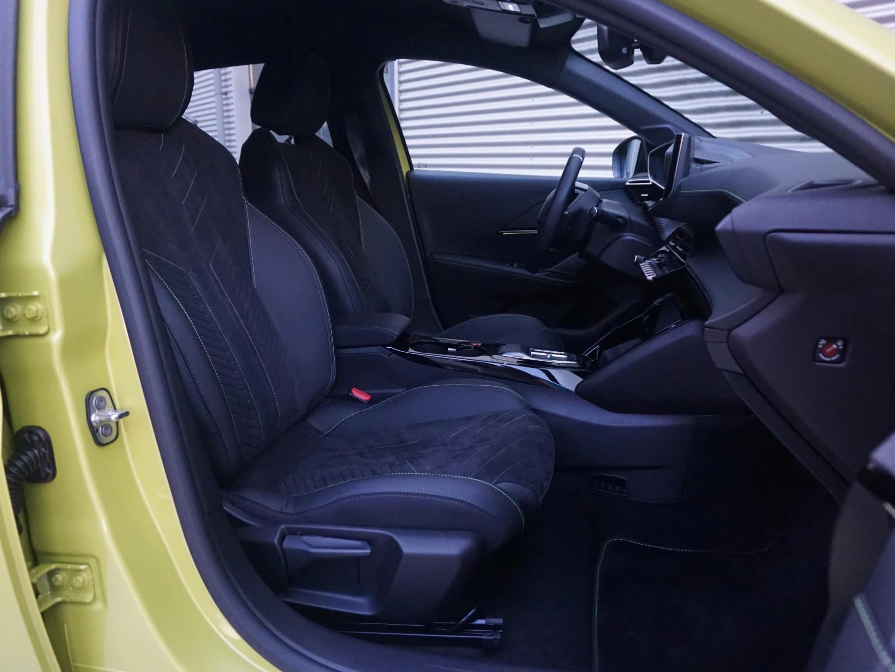 Hoofdafbeelding Peugeot e-208