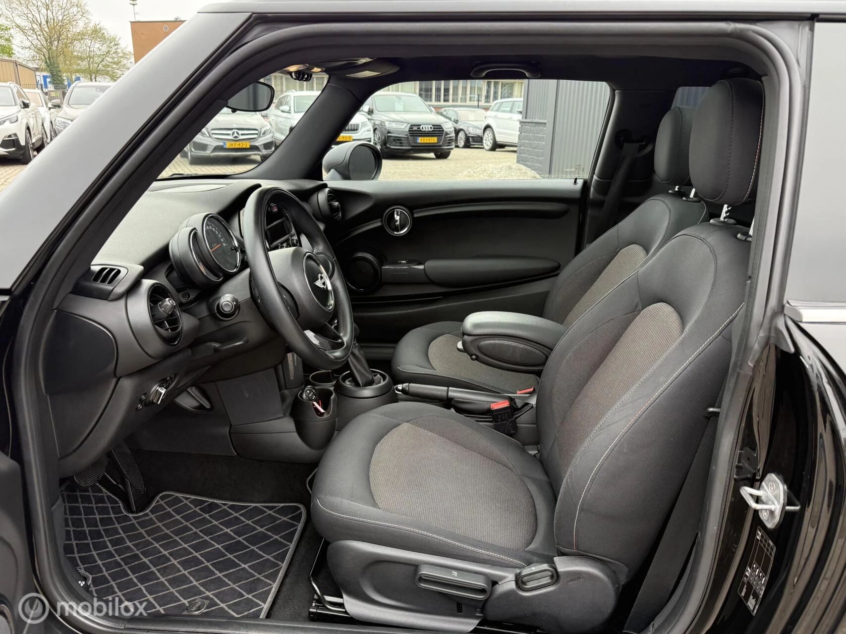 Hoofdafbeelding MINI One