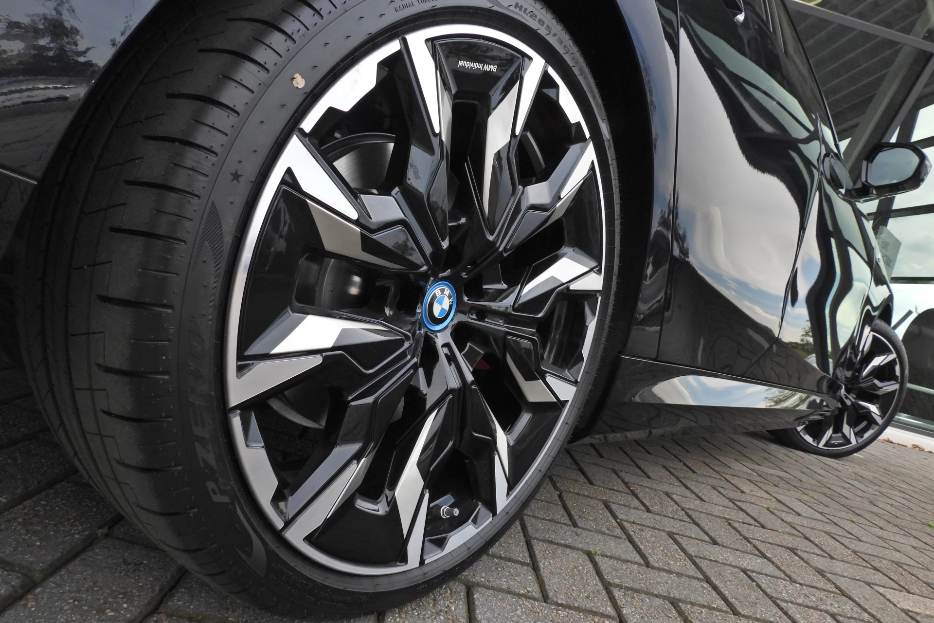 Hoofdafbeelding BMW i5