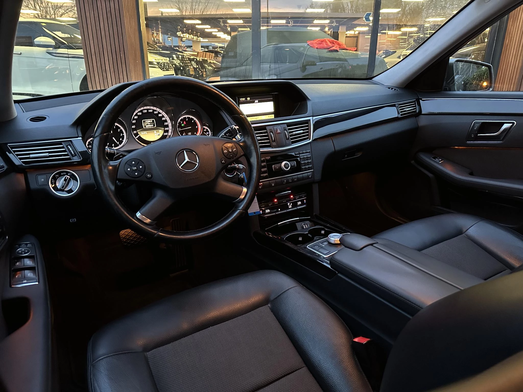 Hoofdafbeelding Mercedes-Benz E-Klasse