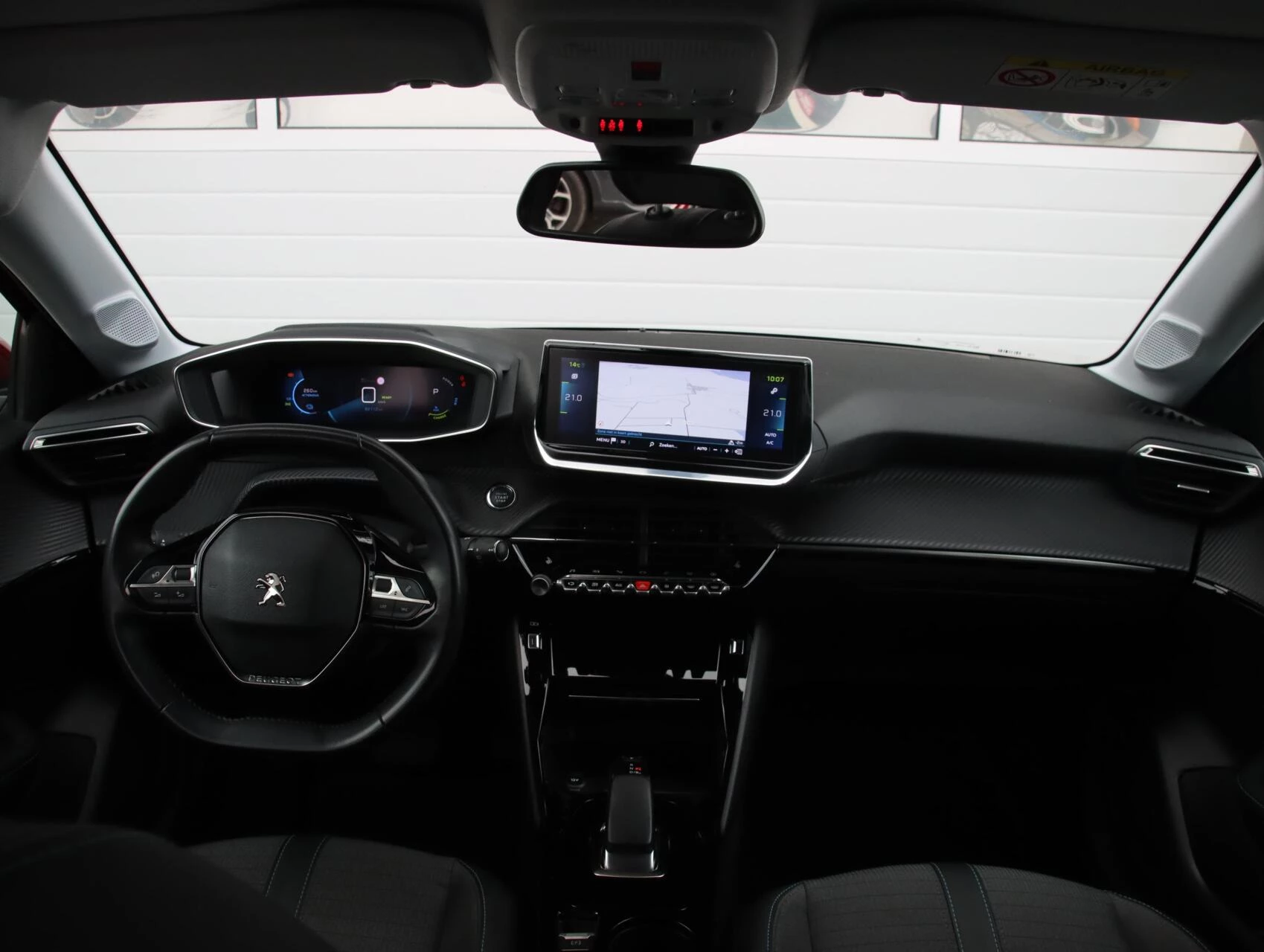 Hoofdafbeelding Peugeot e-208