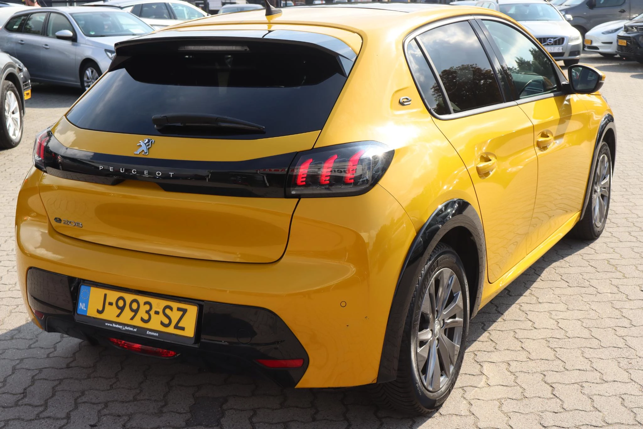 Hoofdafbeelding Peugeot e-208