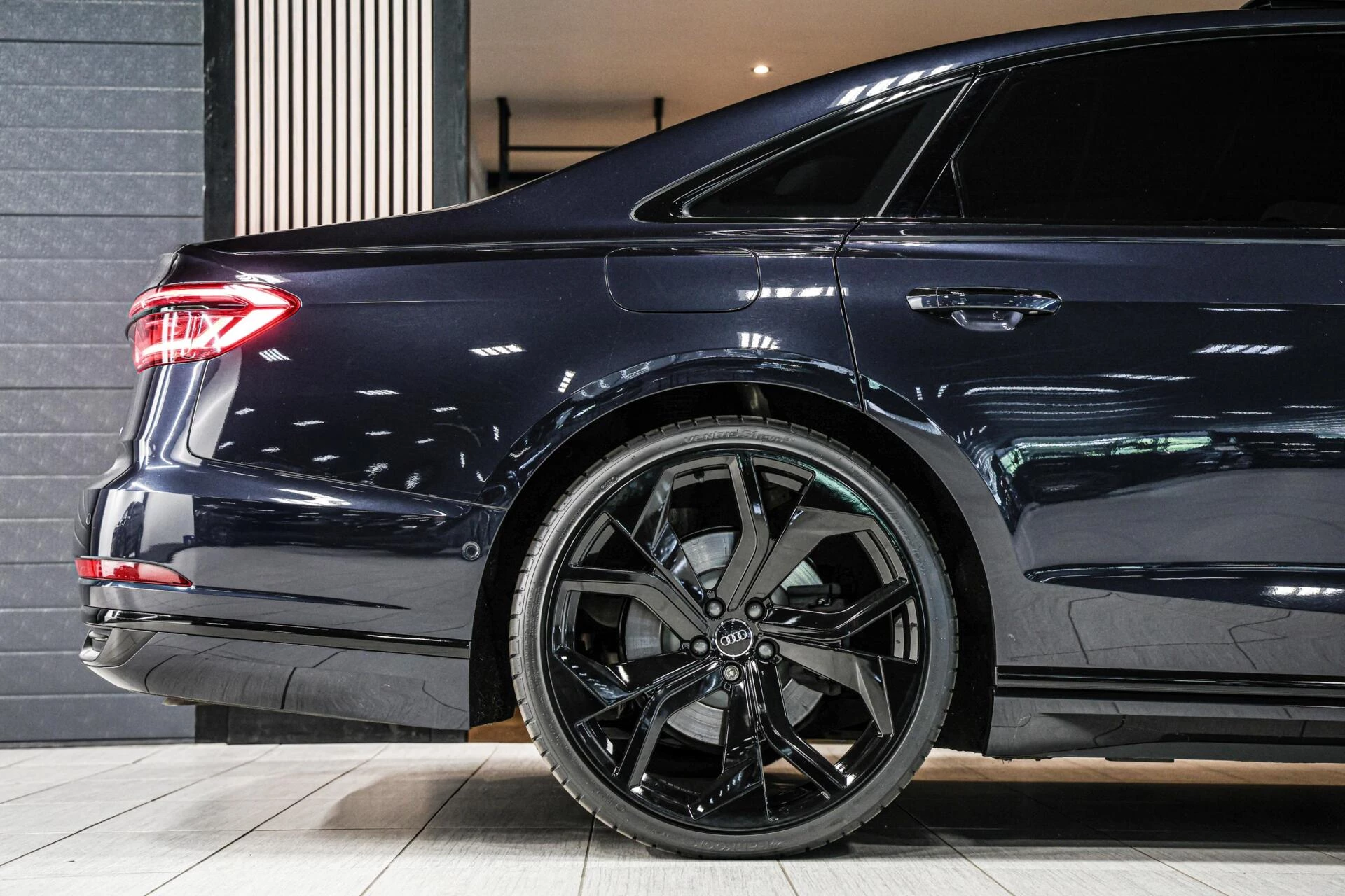 Hoofdafbeelding Audi A8