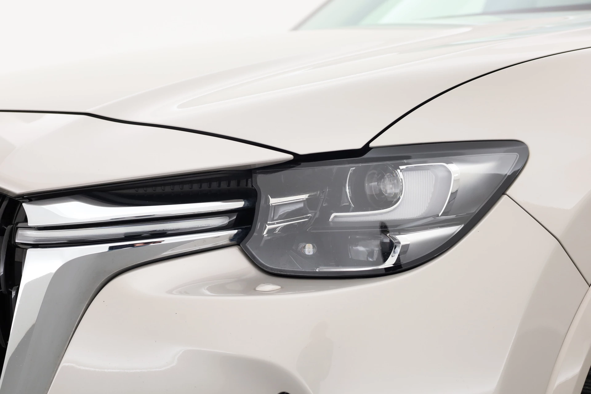 Hoofdafbeelding Mazda CX-60