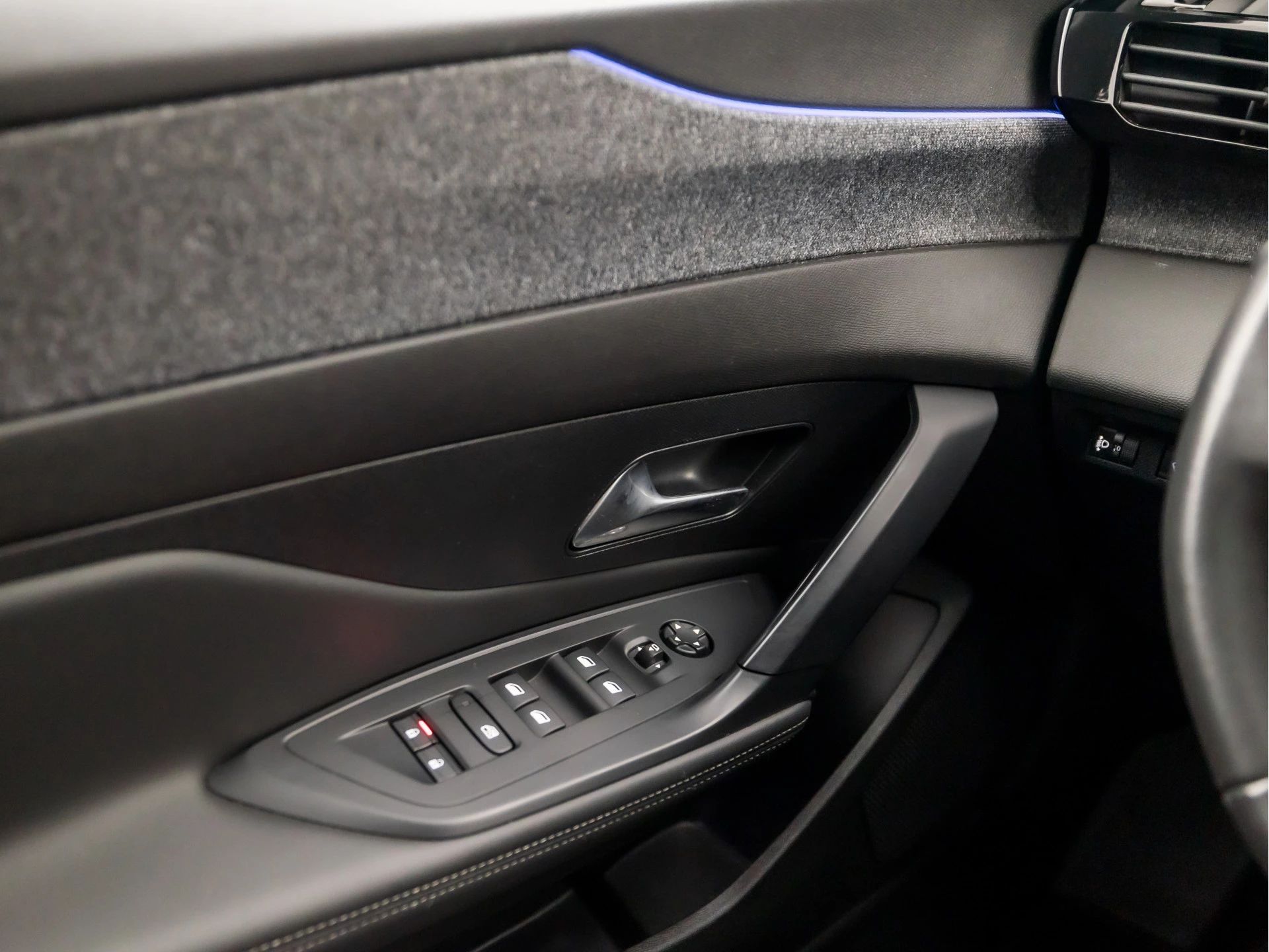 Hoofdafbeelding Peugeot 408
