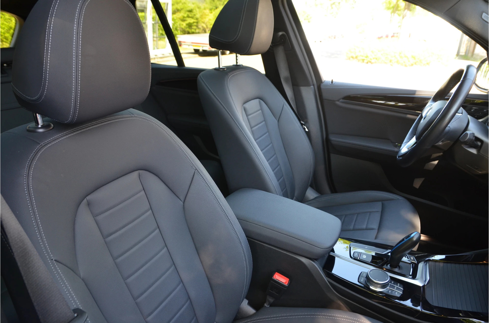 Hoofdafbeelding BMW iX3