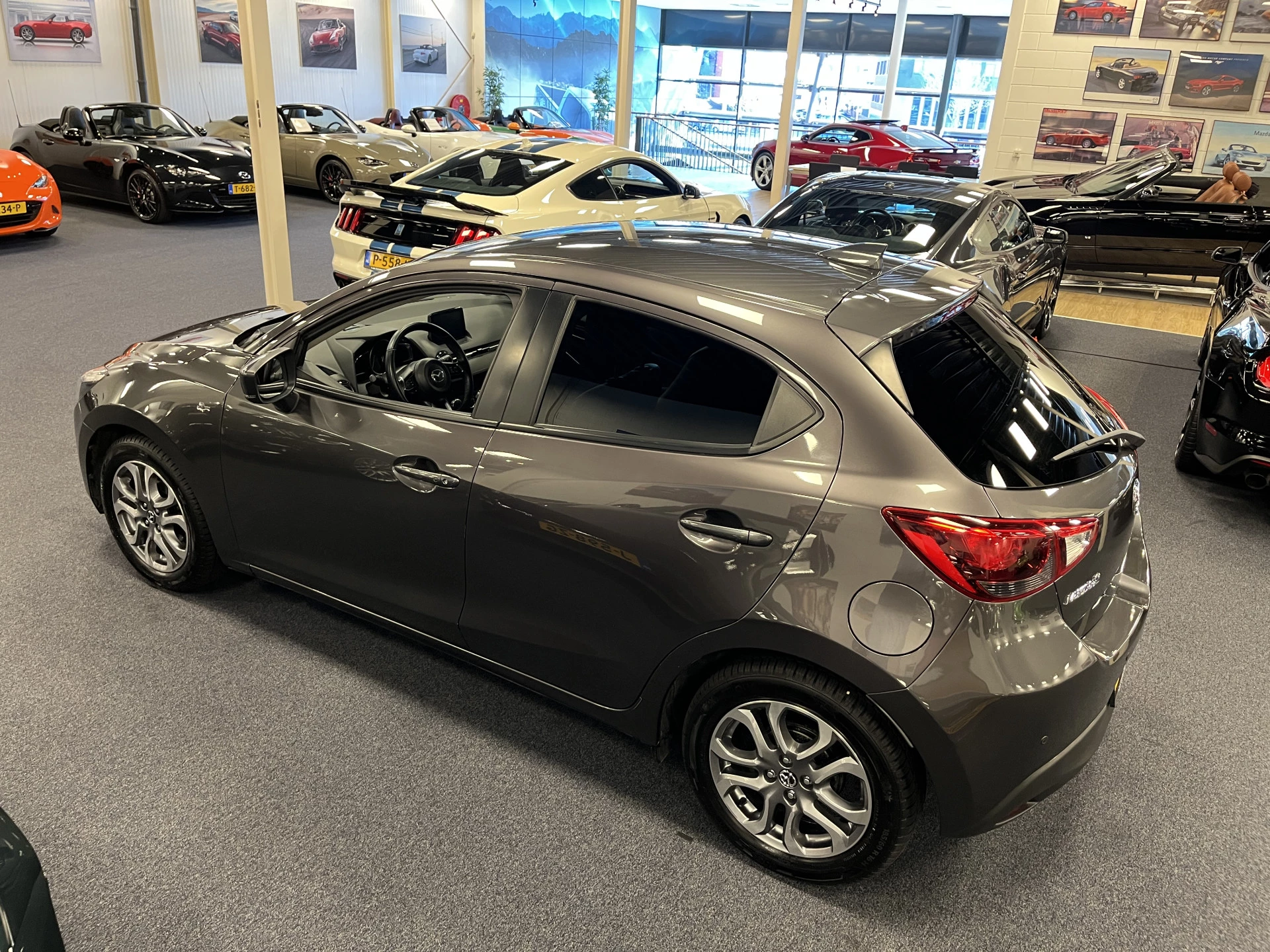Hoofdafbeelding Mazda 2