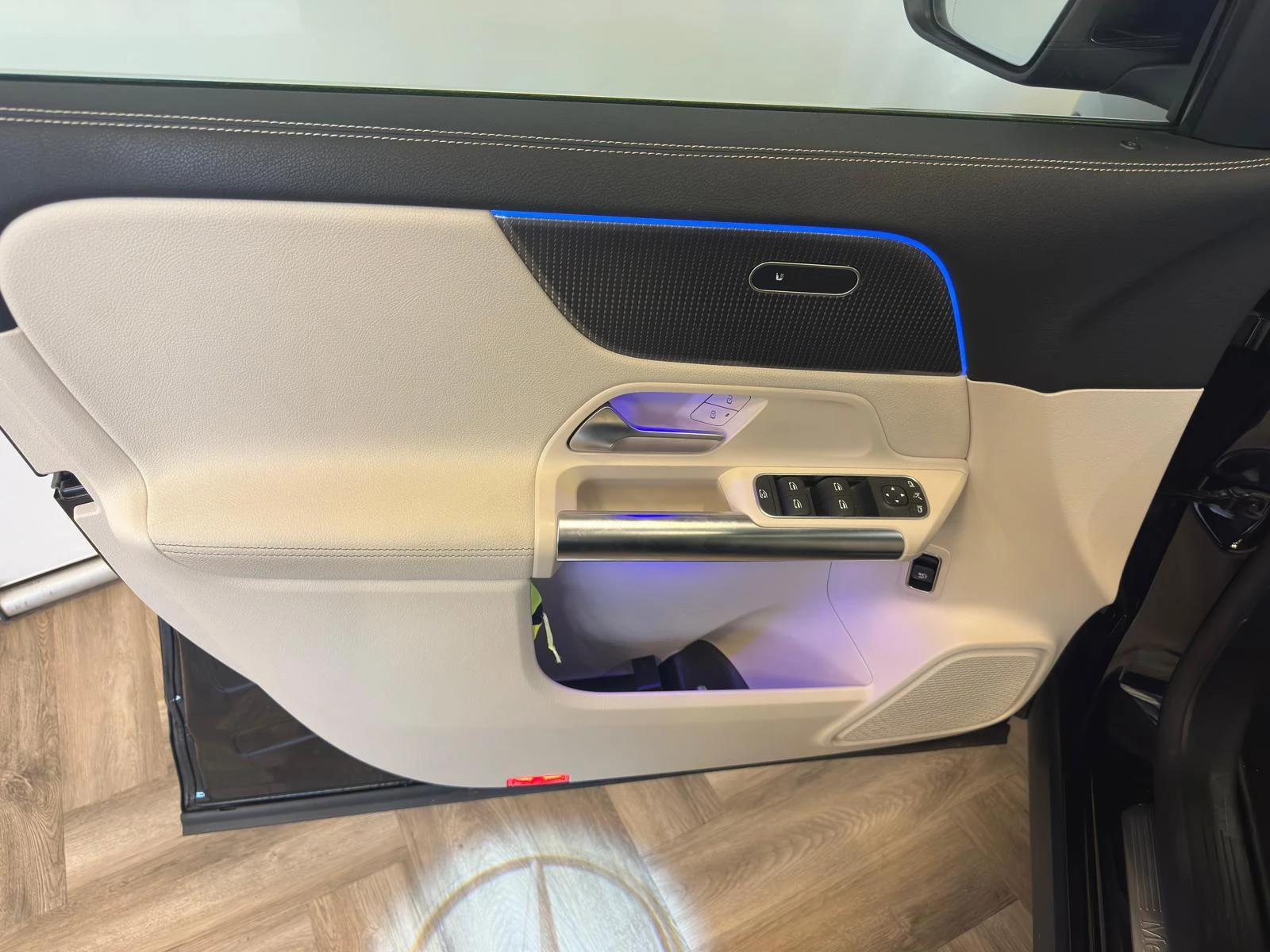 Hoofdafbeelding Mercedes-Benz EQA