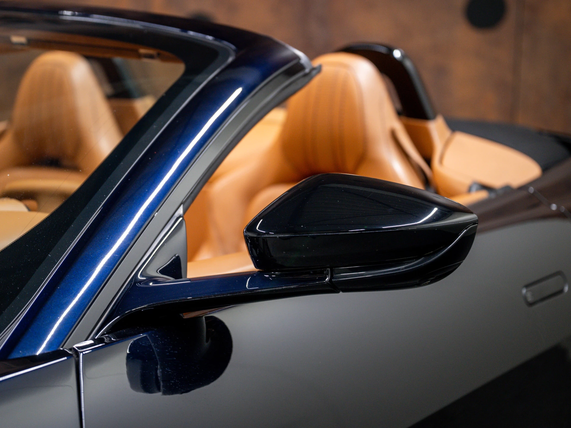 Hoofdafbeelding Aston Martin V8 Vantage