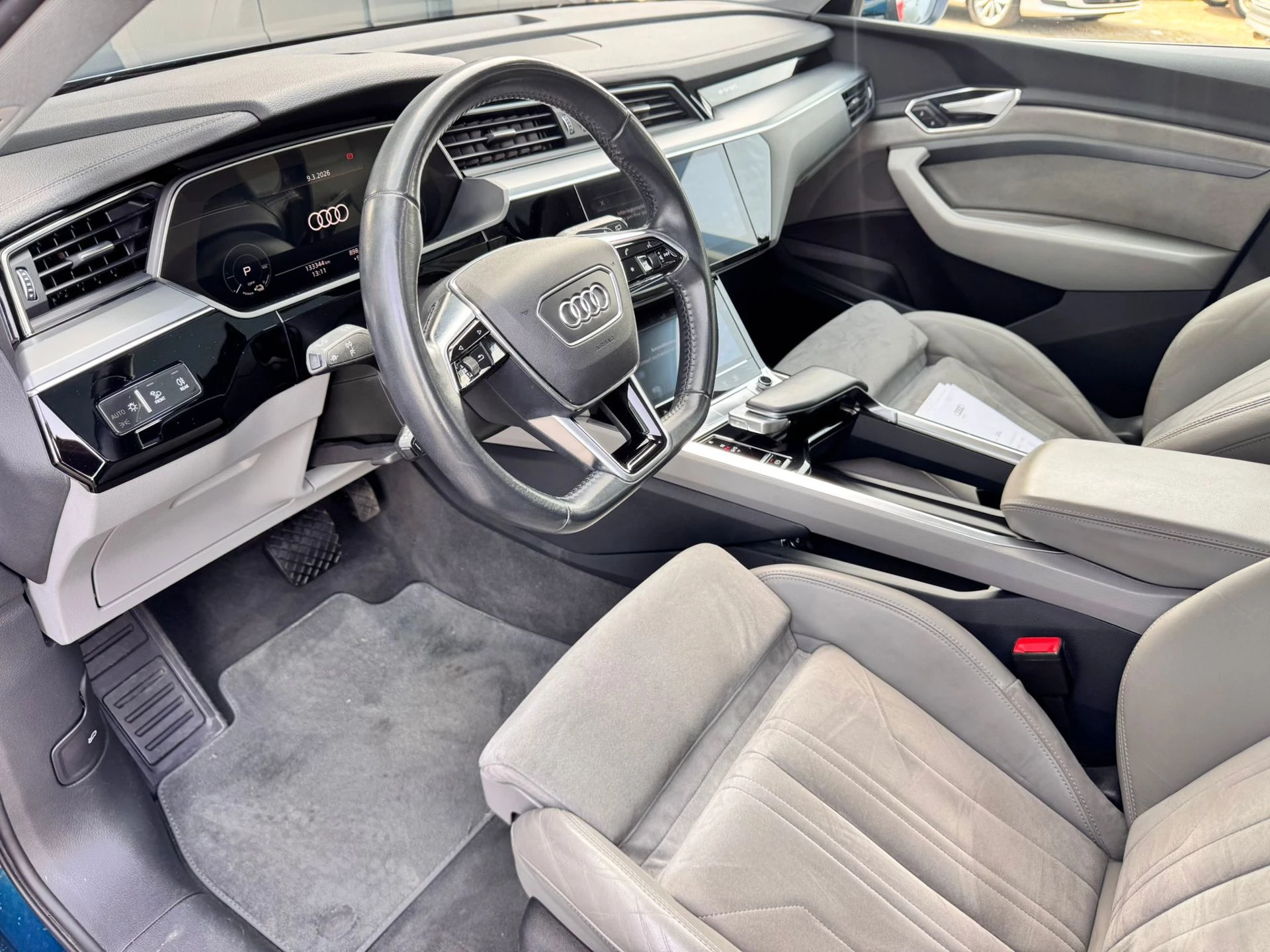 Hoofdafbeelding Audi e-tron