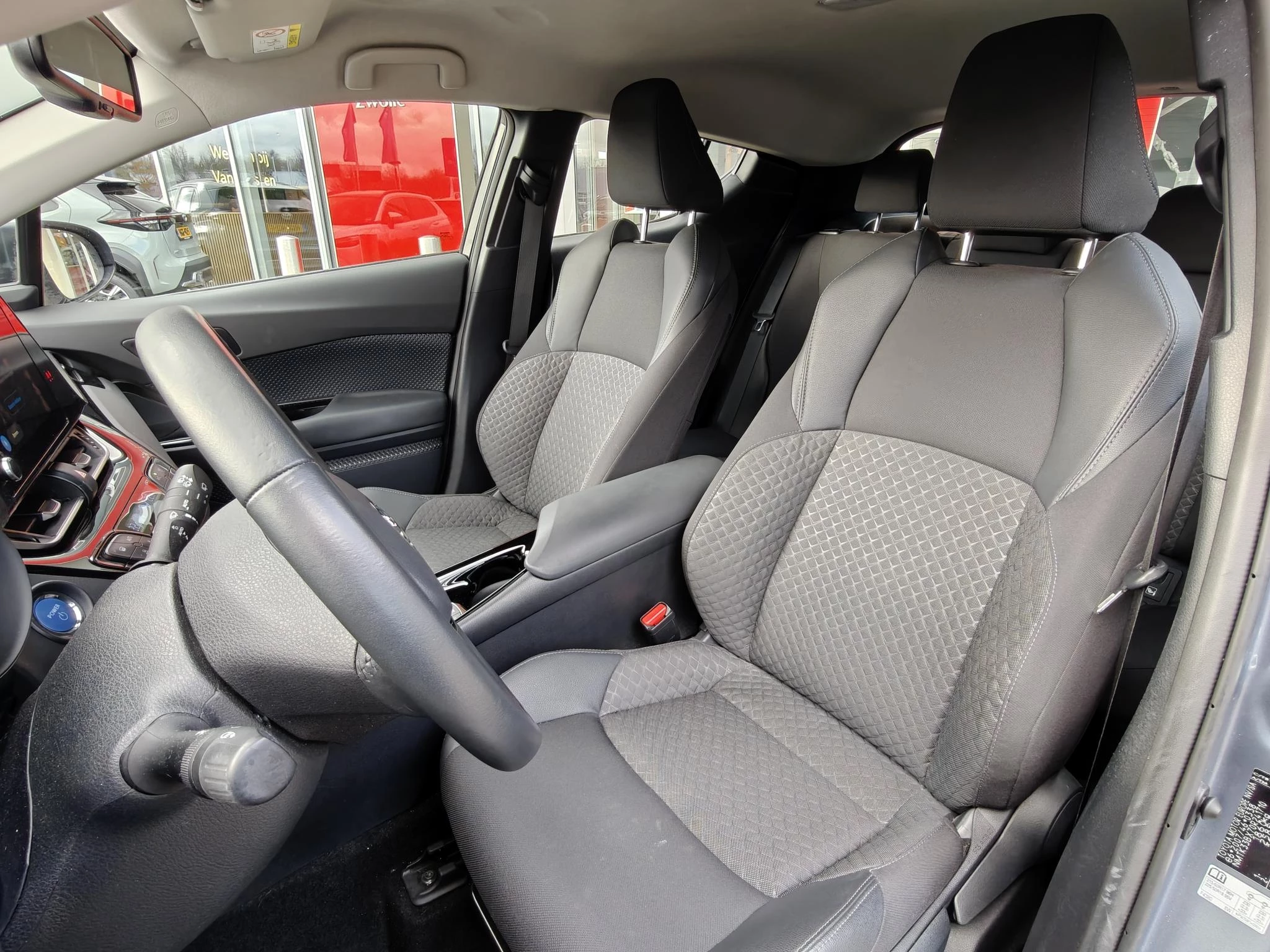 Hoofdafbeelding Toyota C-HR