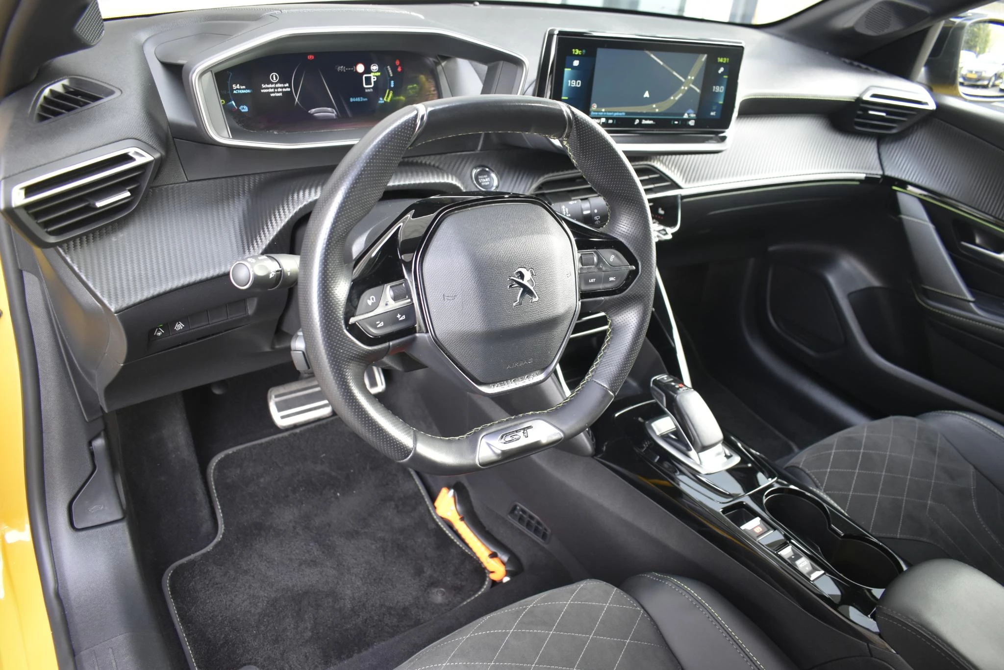 Hoofdafbeelding Peugeot e-208